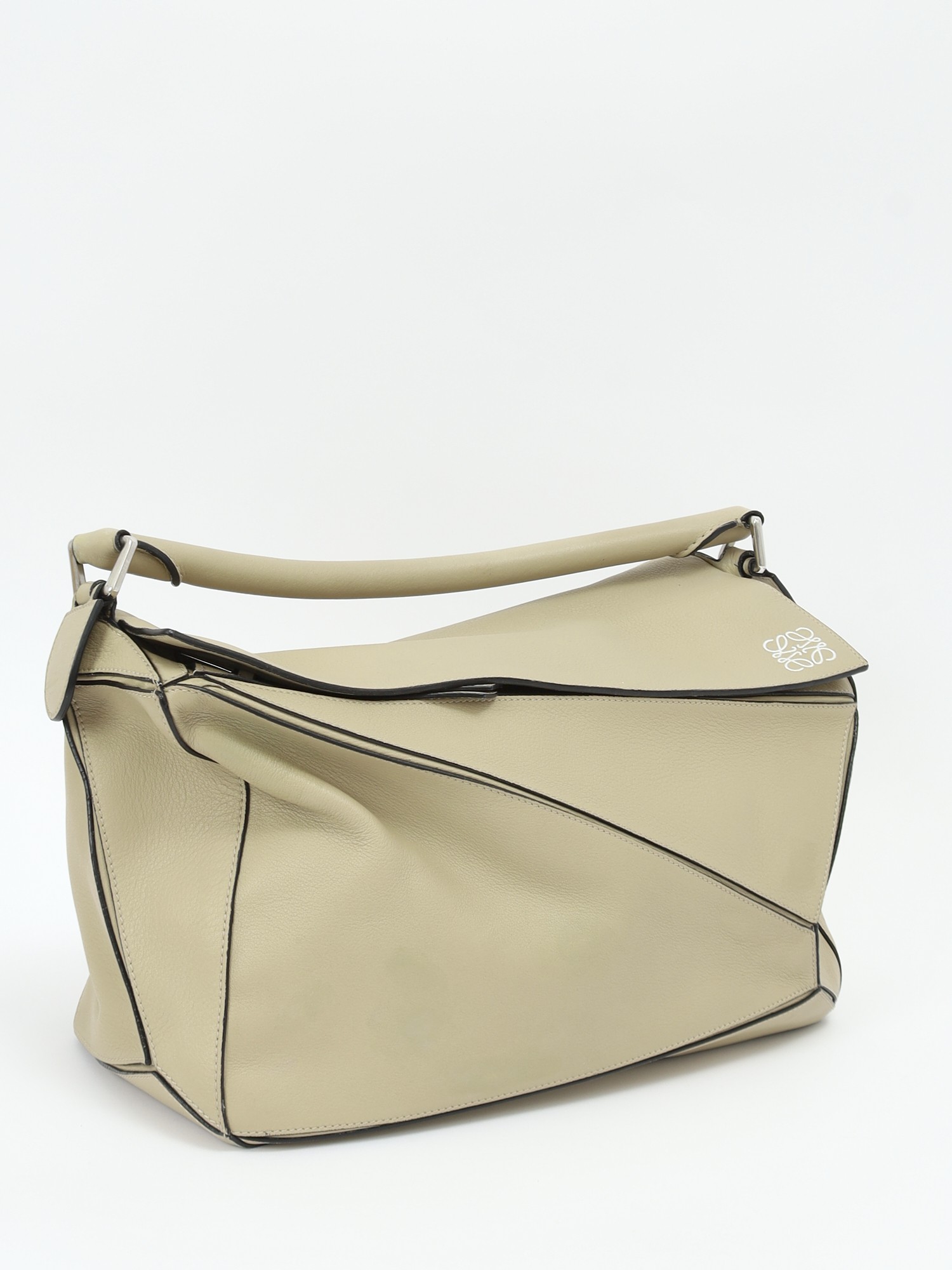 Loewe Puzzle 2