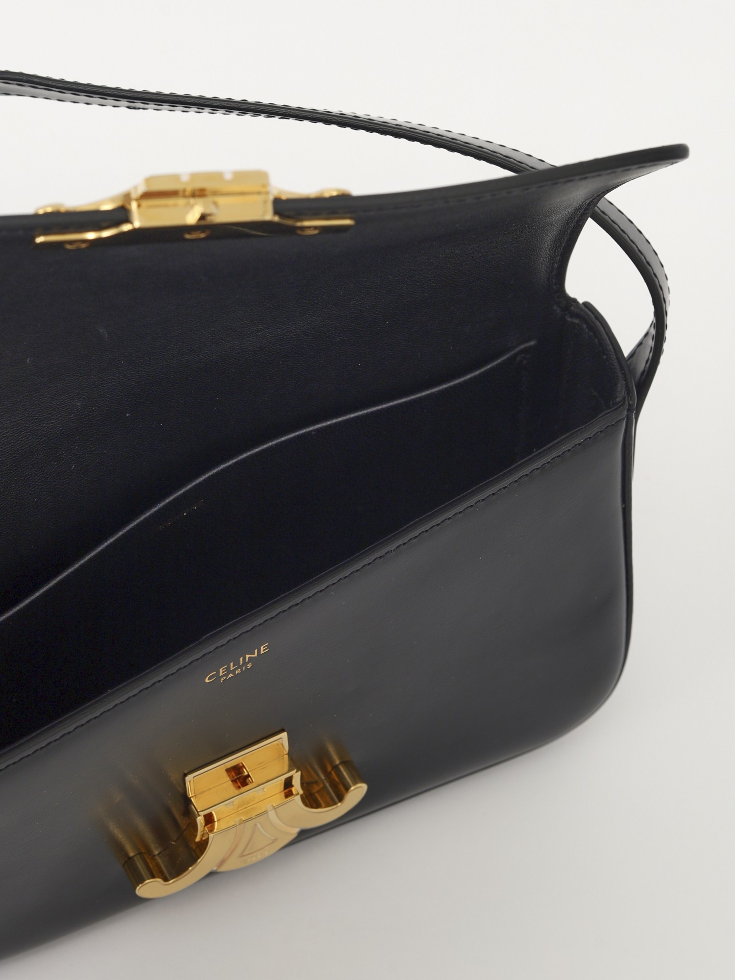 Celine Triomphe 8