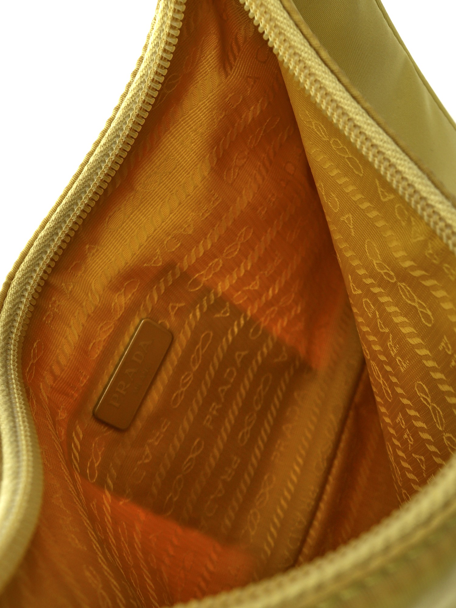 Prada Re-Edition 2000 7