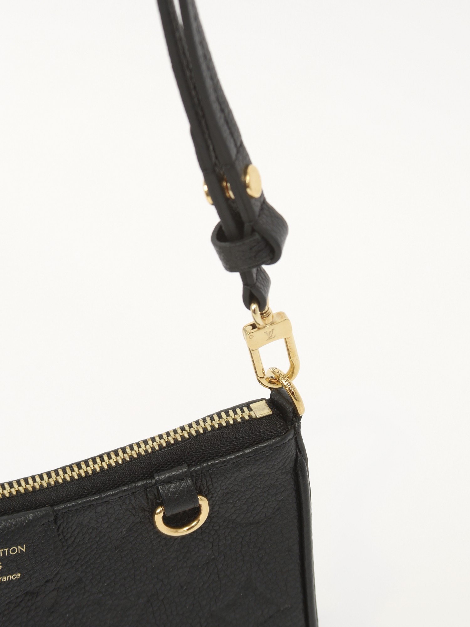 Louis Vuitton Easy Pouch 8