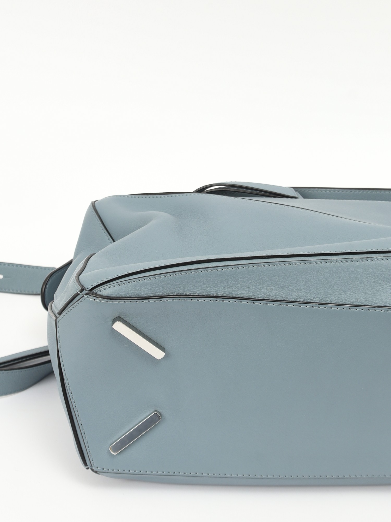 Loewe Puzzle 8