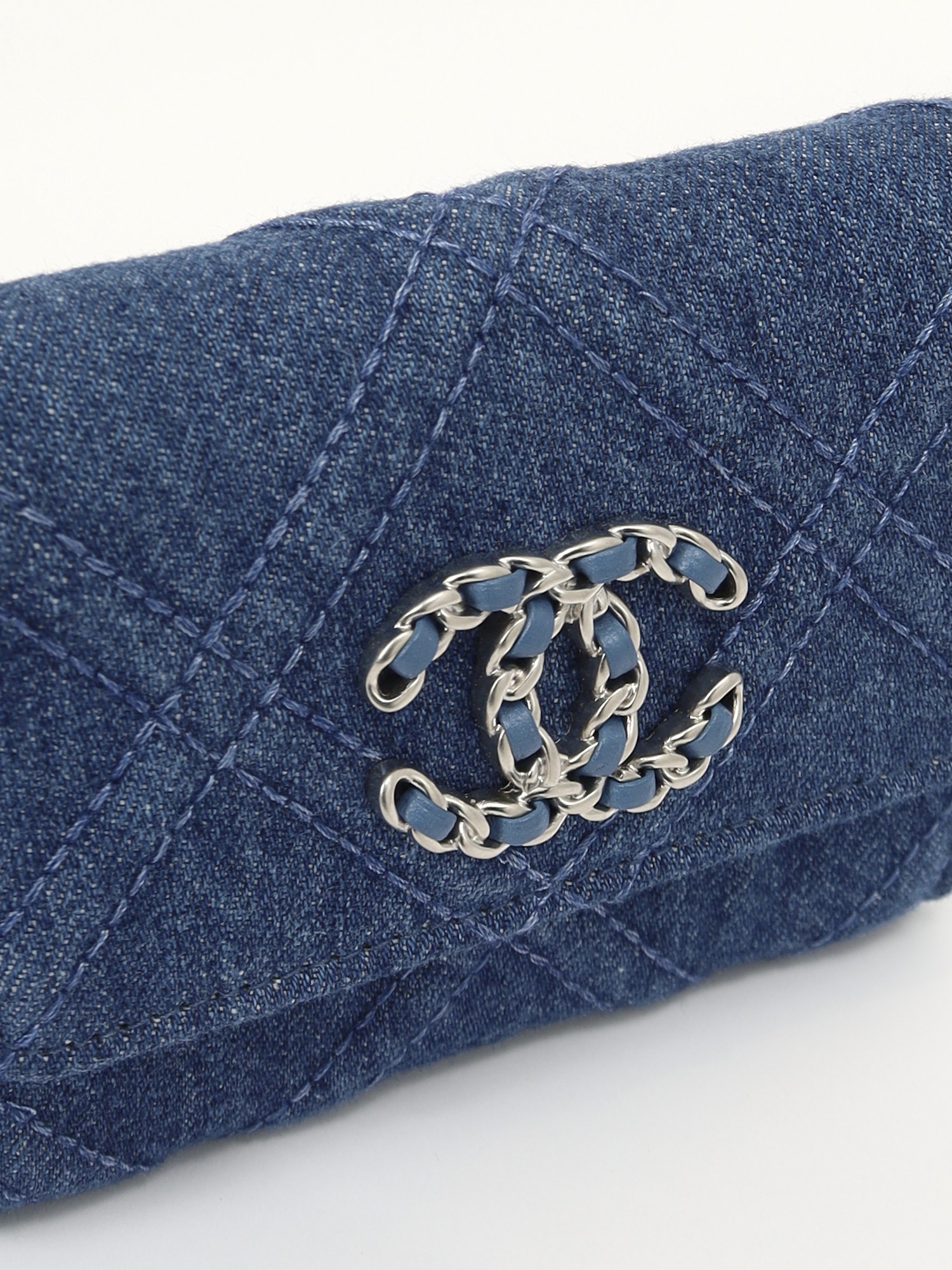 Chanel 19 6