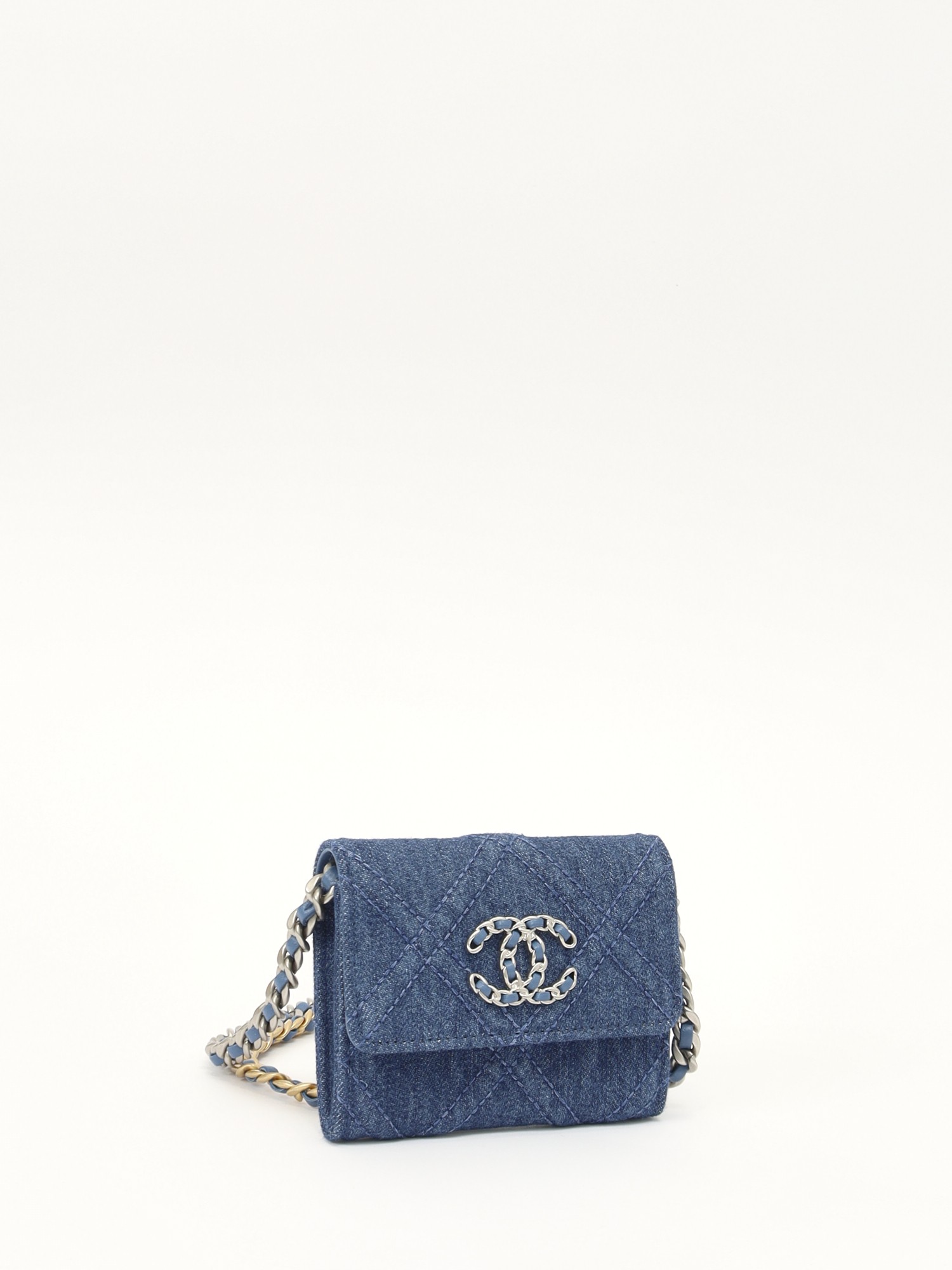 Chanel 19 2