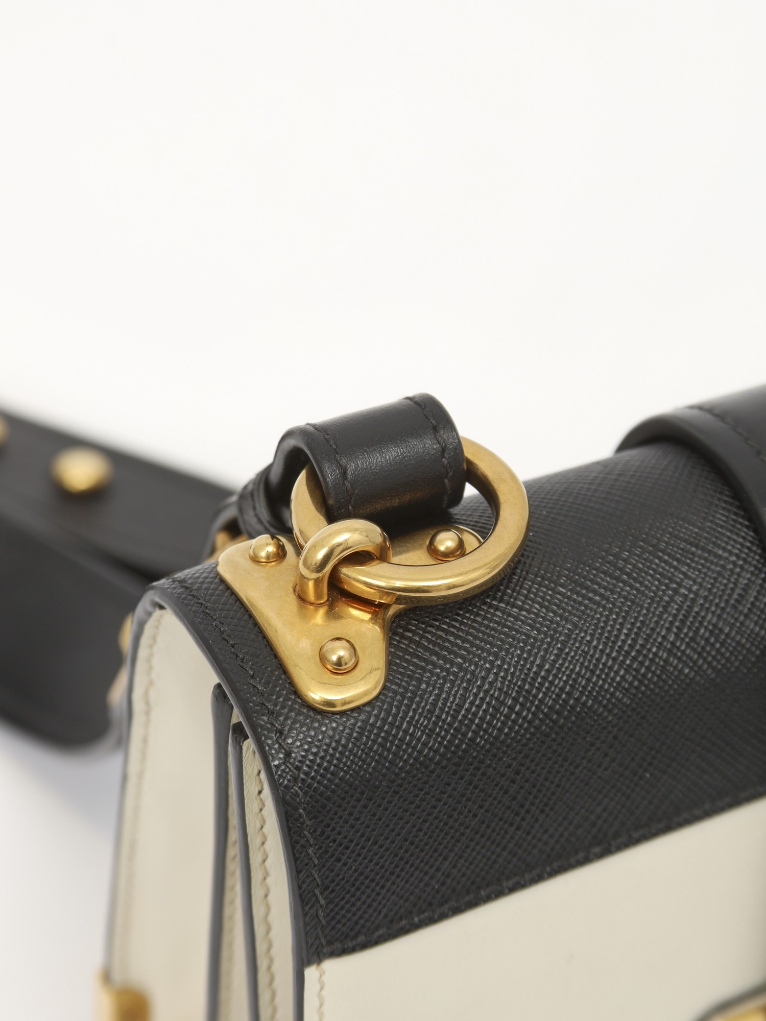 Prada Cahier 6