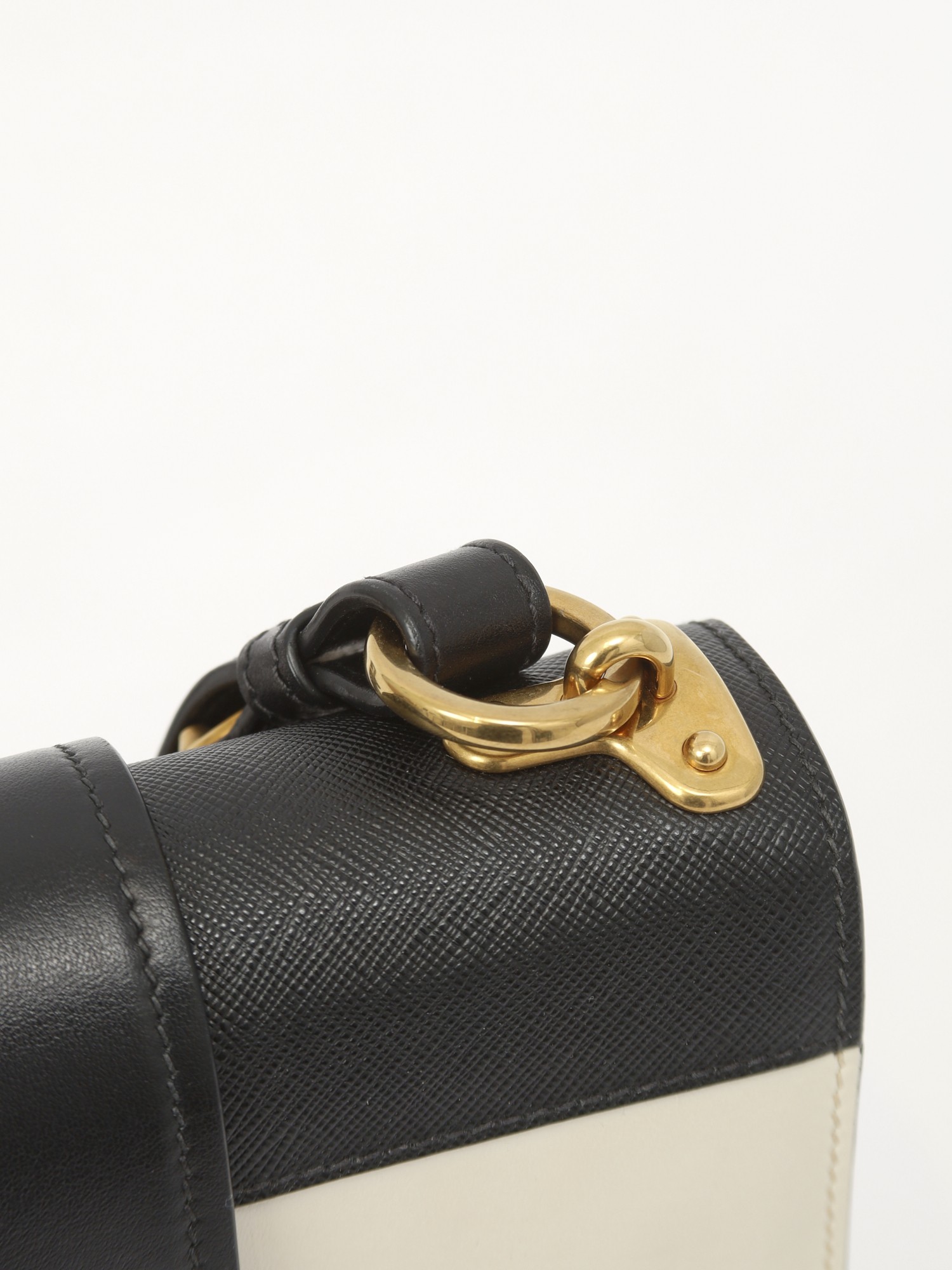 Prada Cahier 7