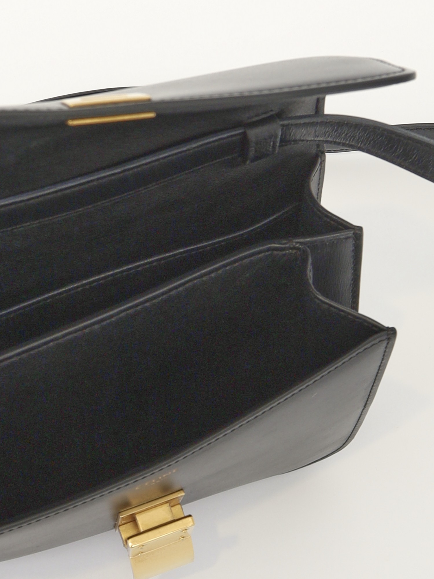 Celine Classic 9