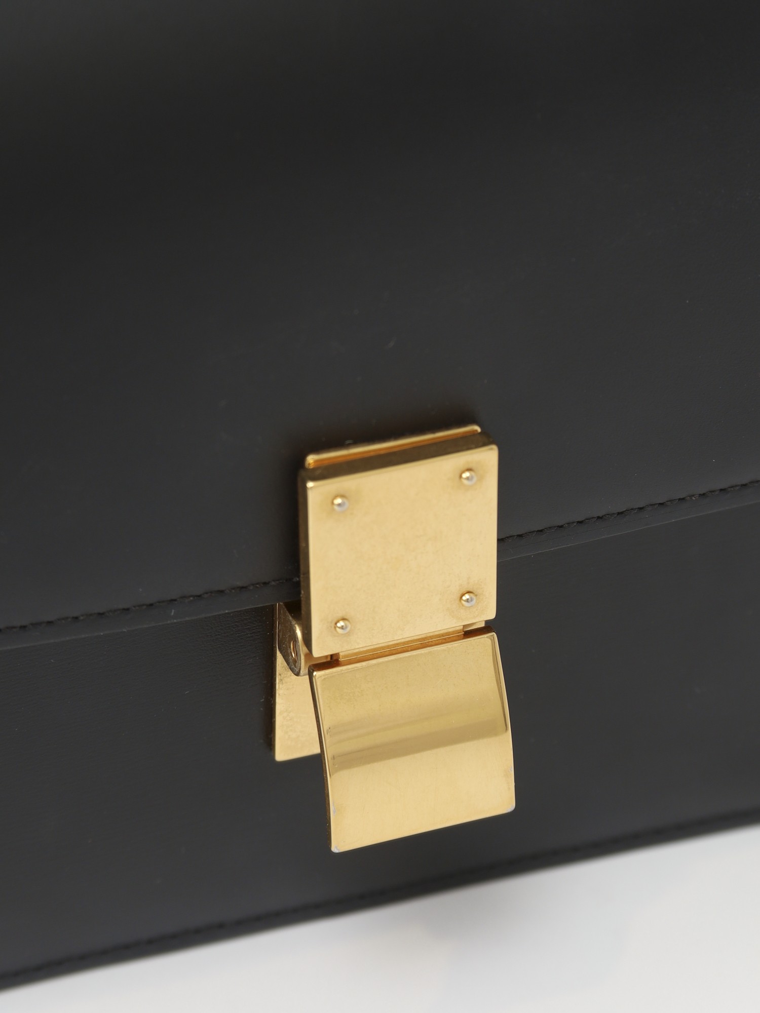 Celine Classic 5