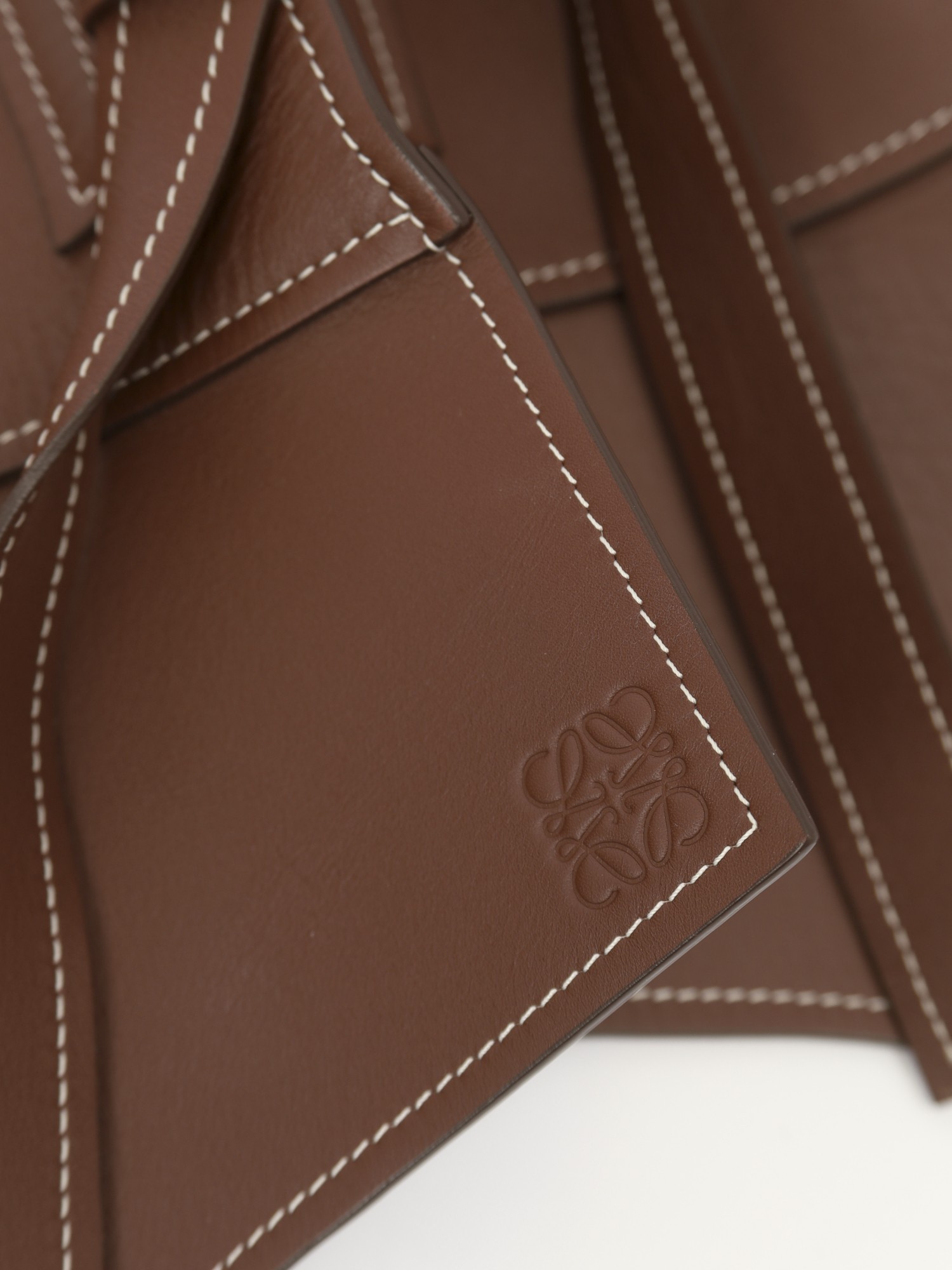 Loewe Belt 2