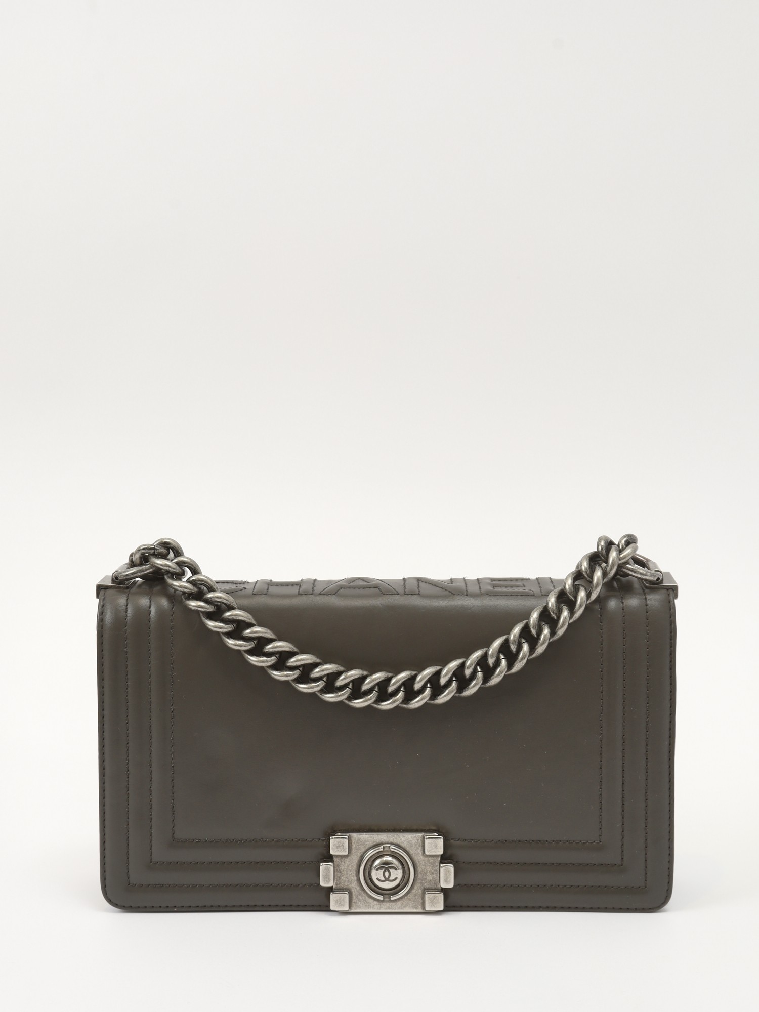 Chanel Boy 0