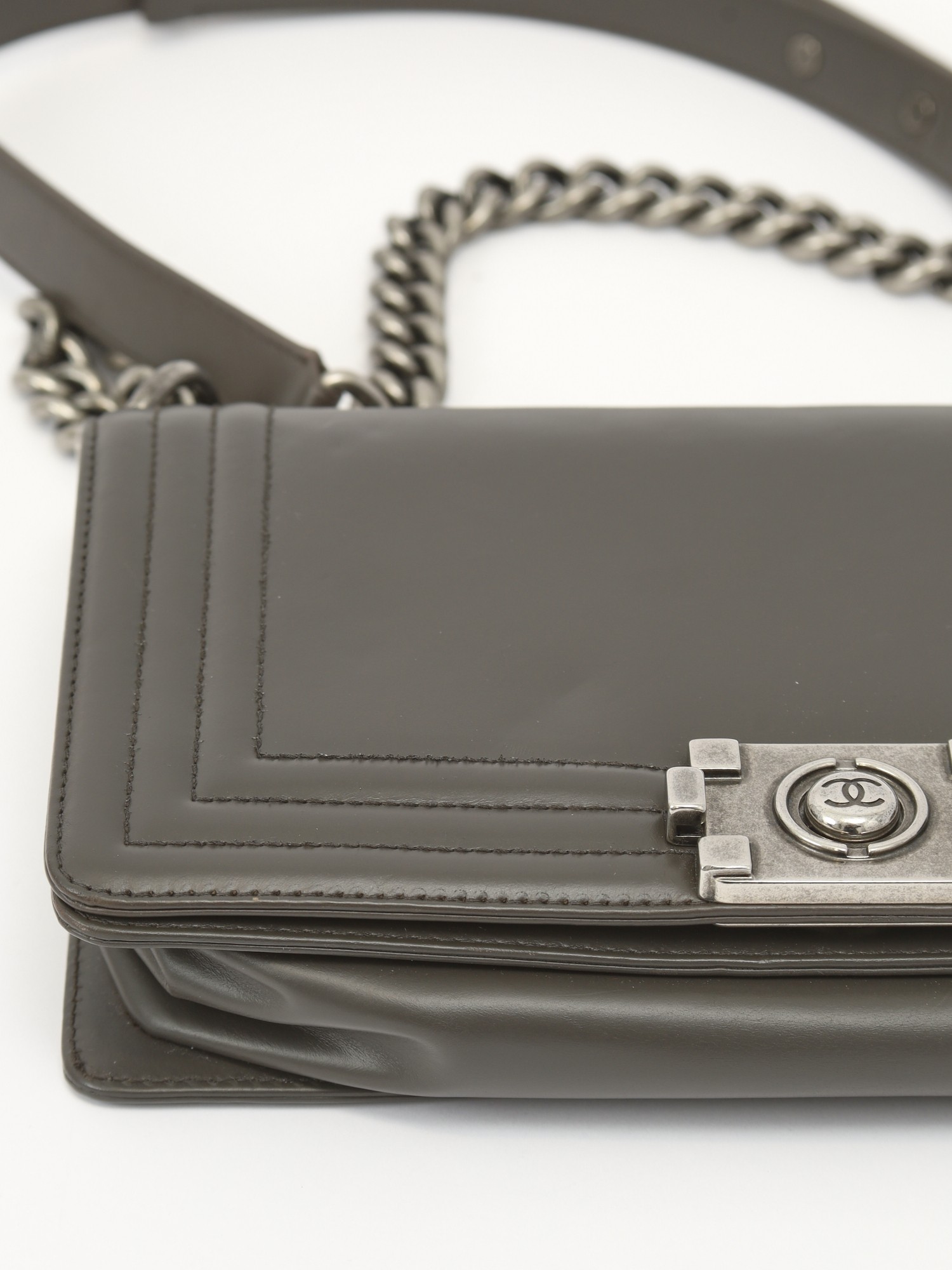 Chanel Boy 6