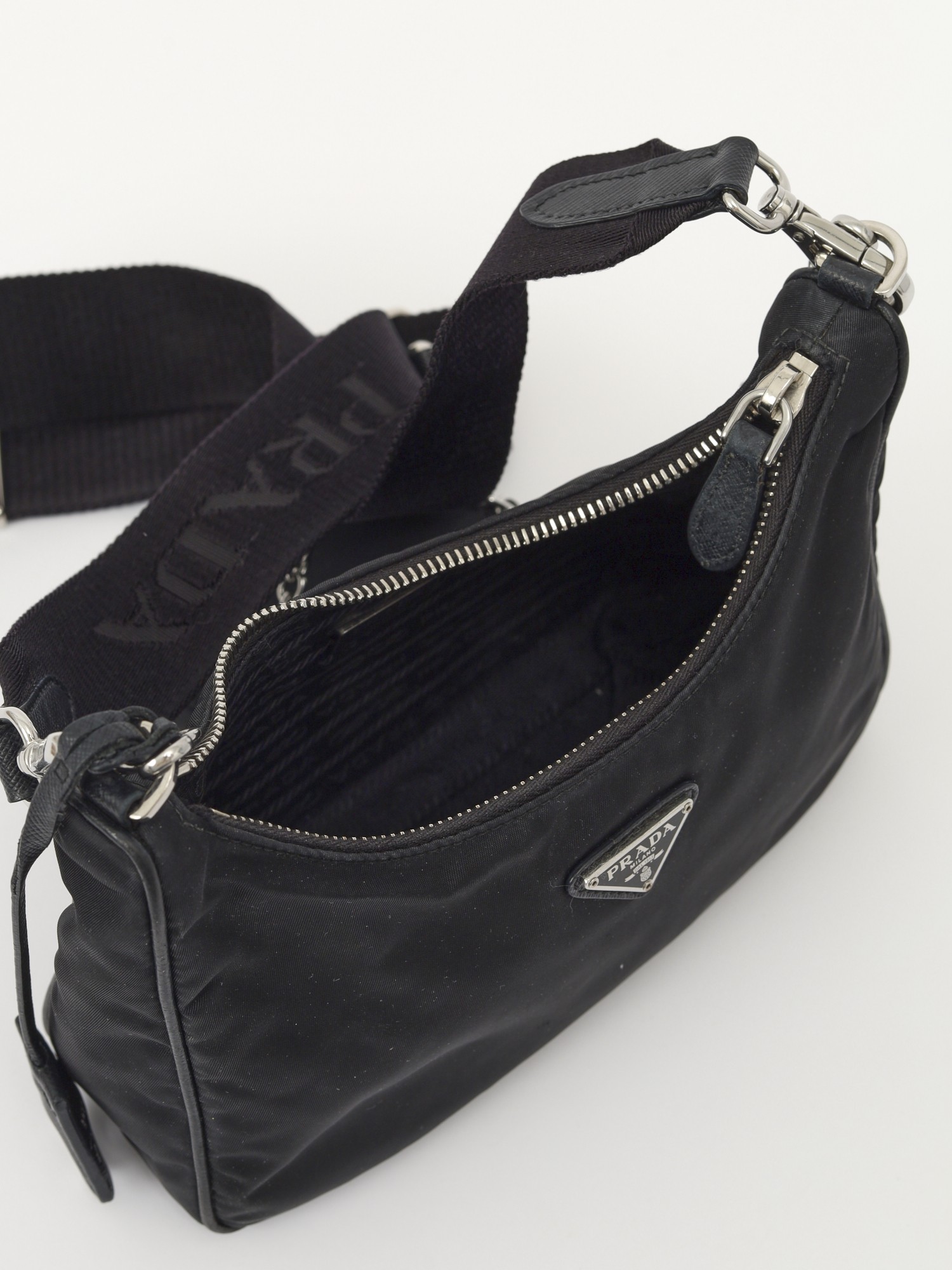 Prada Re-Edition 2005 13