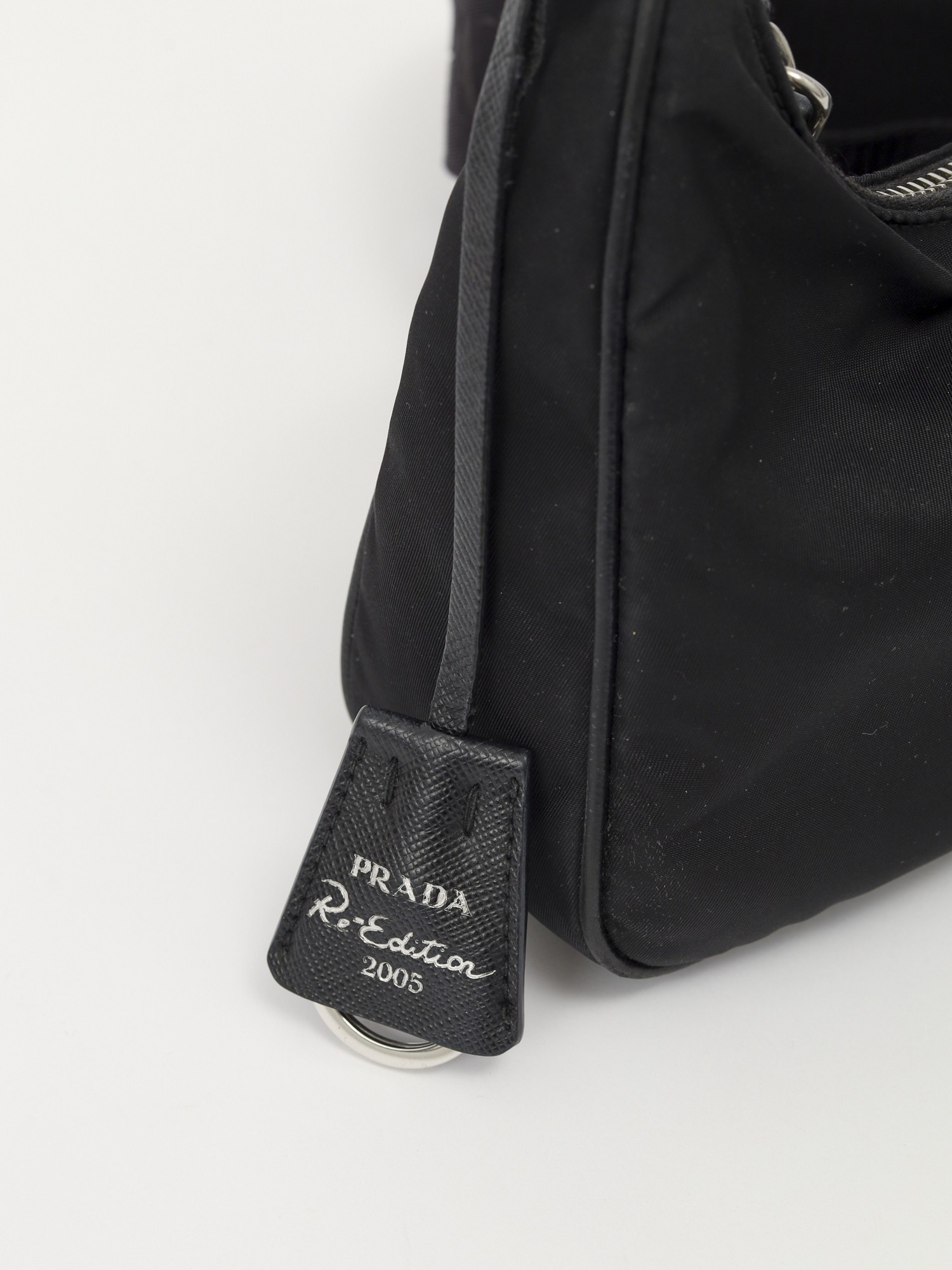 Prada Re-Edition 2005 7