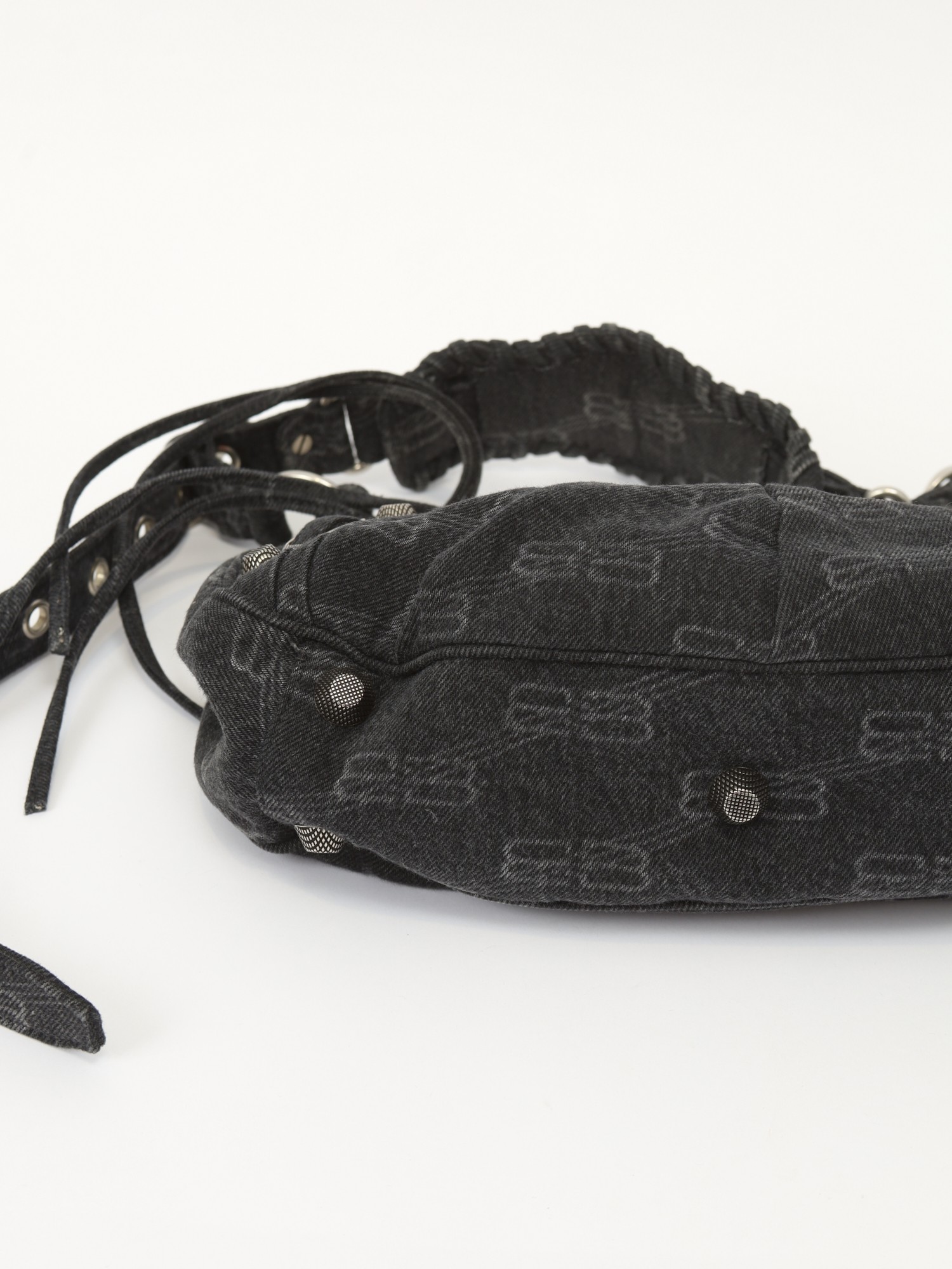 Balenciaga Le Cagole 7