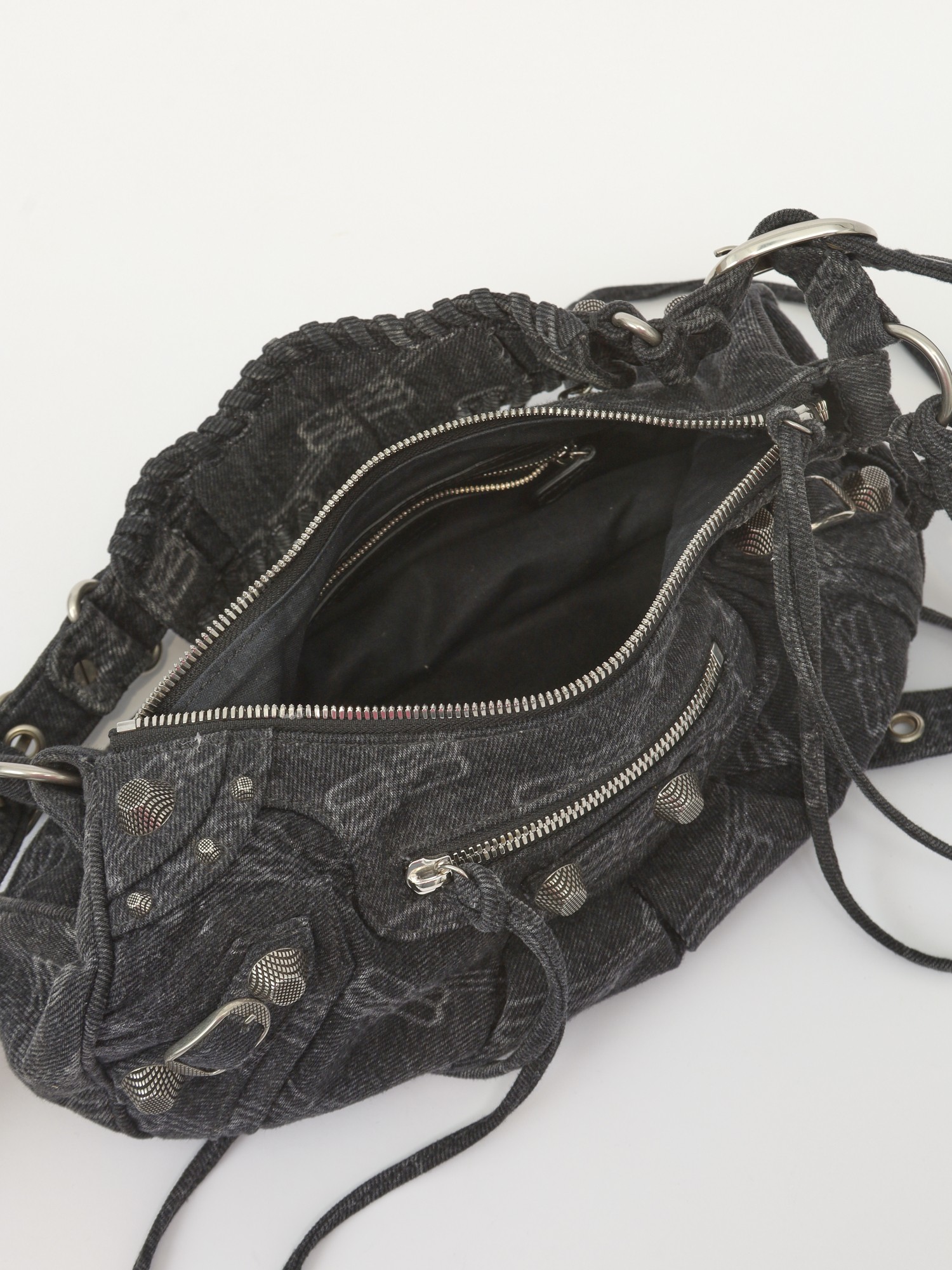 Balenciaga Le Cagole 9