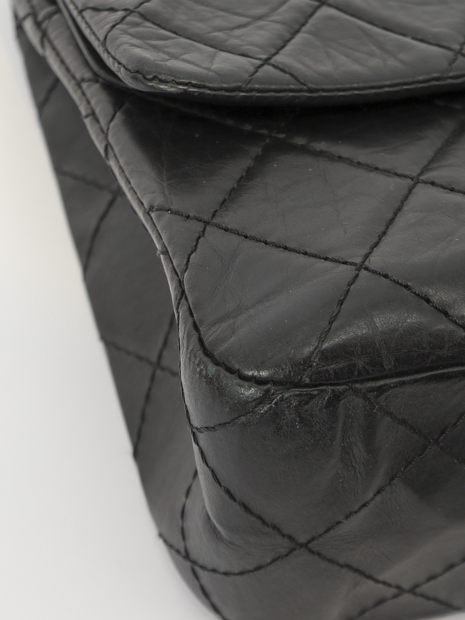 Chanel 2.55 8