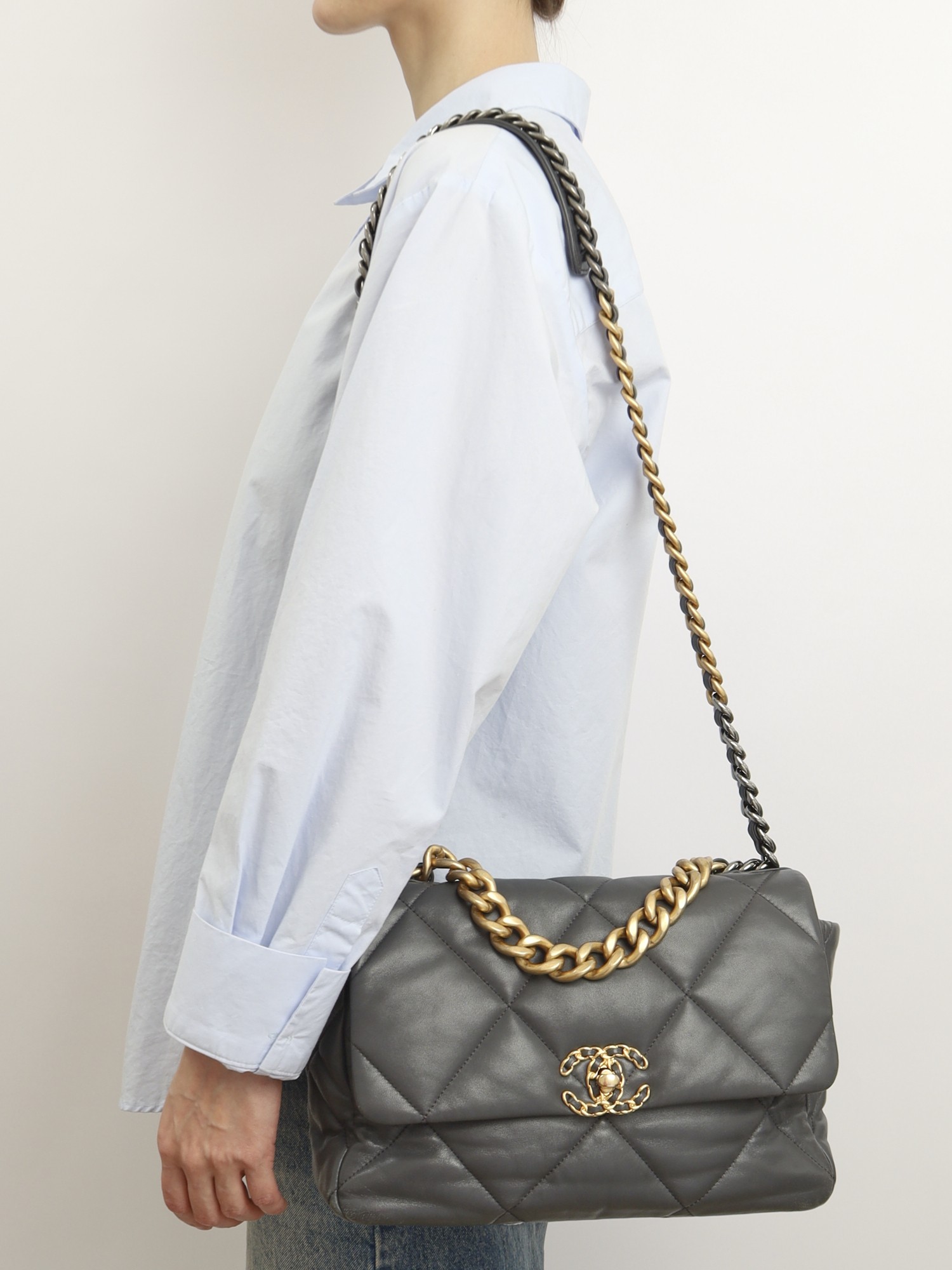 Chanel 19 1