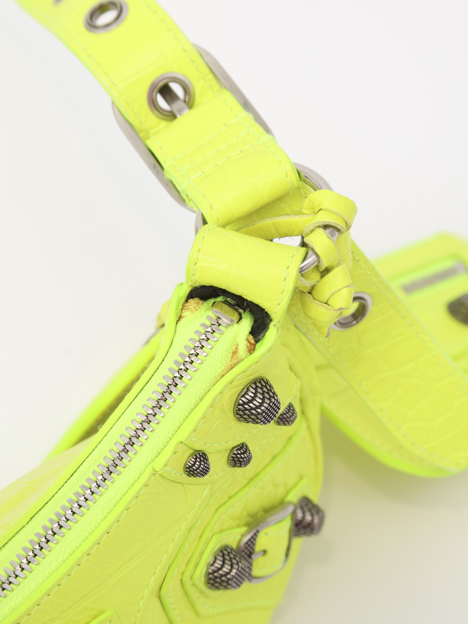 Balenciaga Le Cagole 8