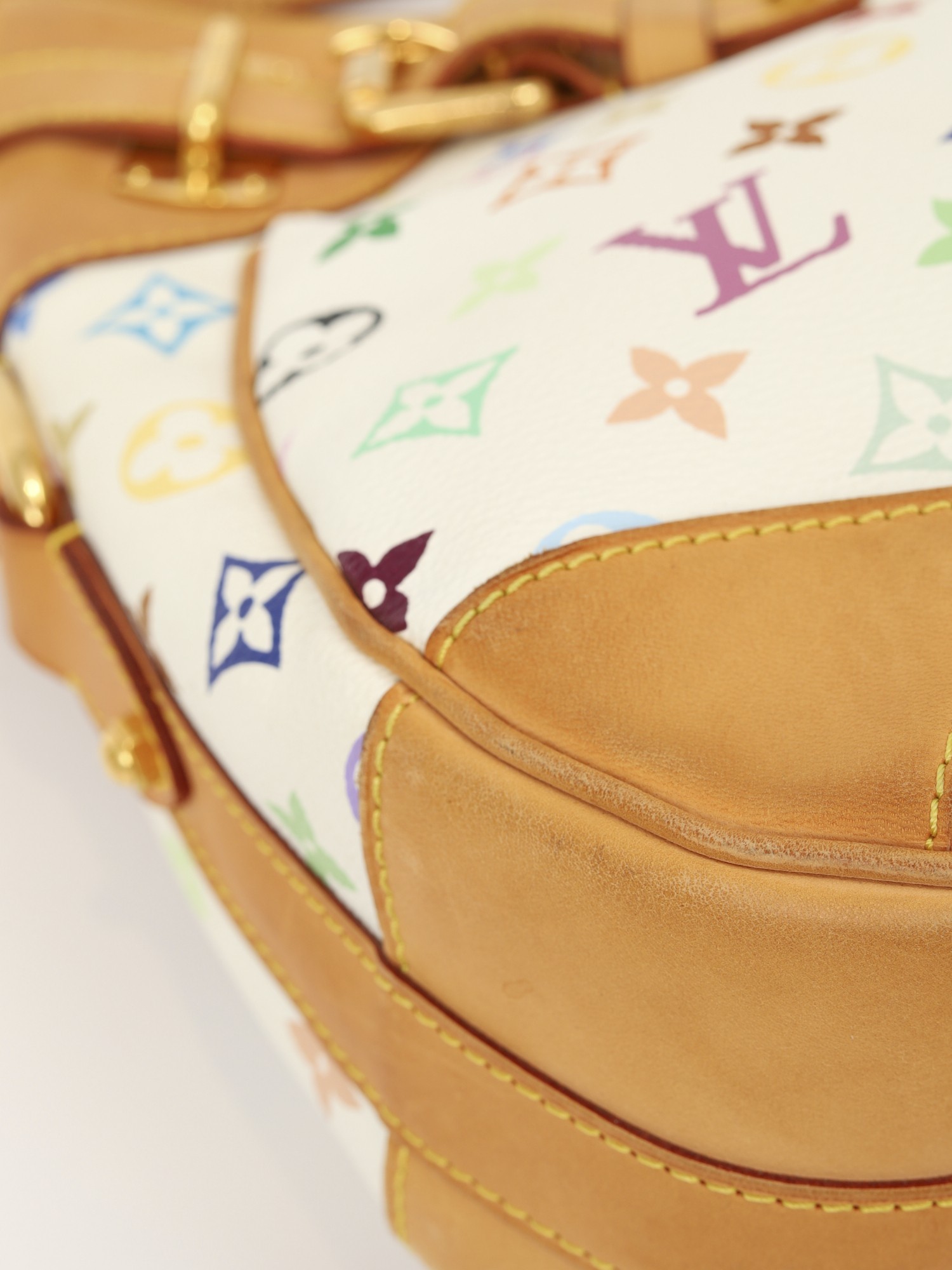 Louis Vuitton Greta 15