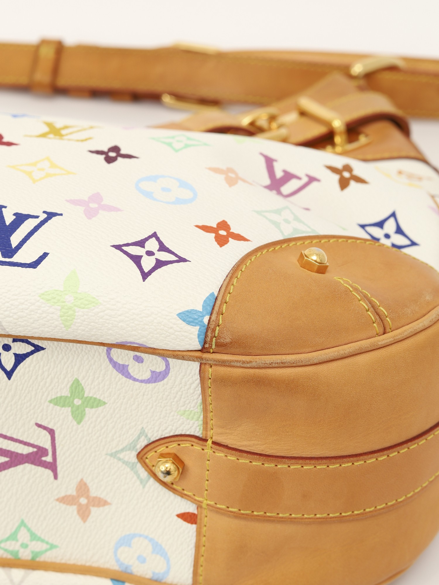 Louis Vuitton Greta 12