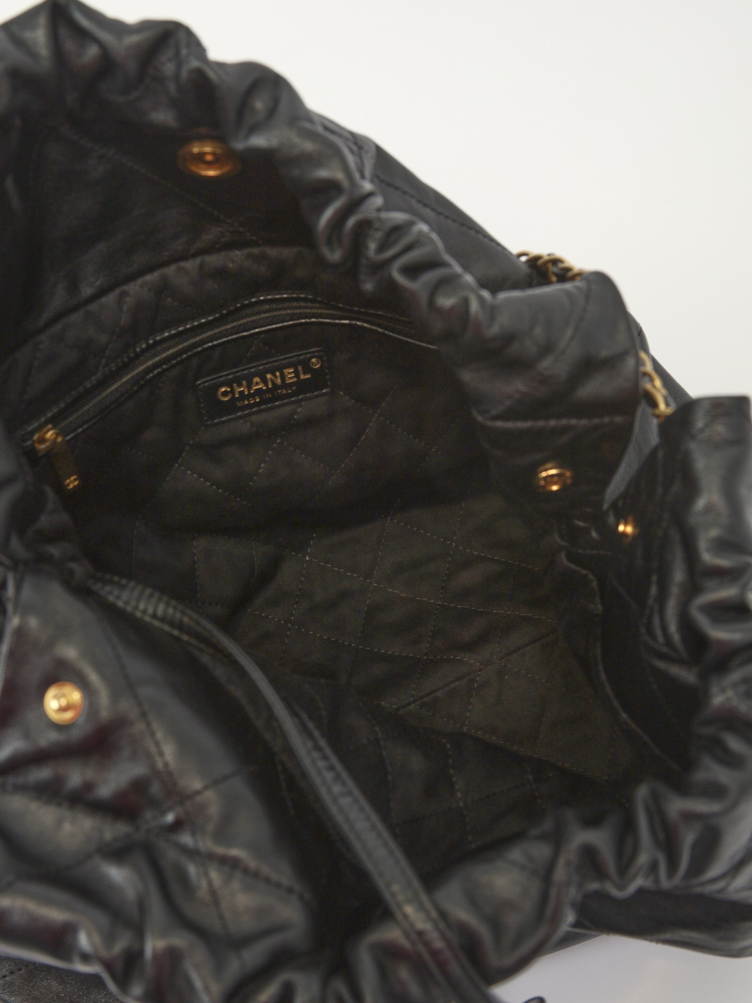 Chanel 22 10