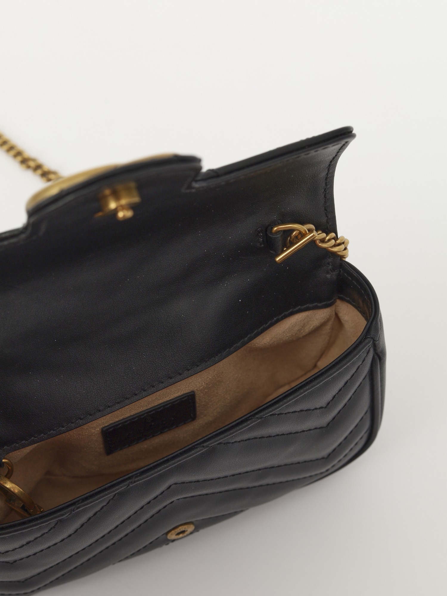 Gucci GG Marmont 9