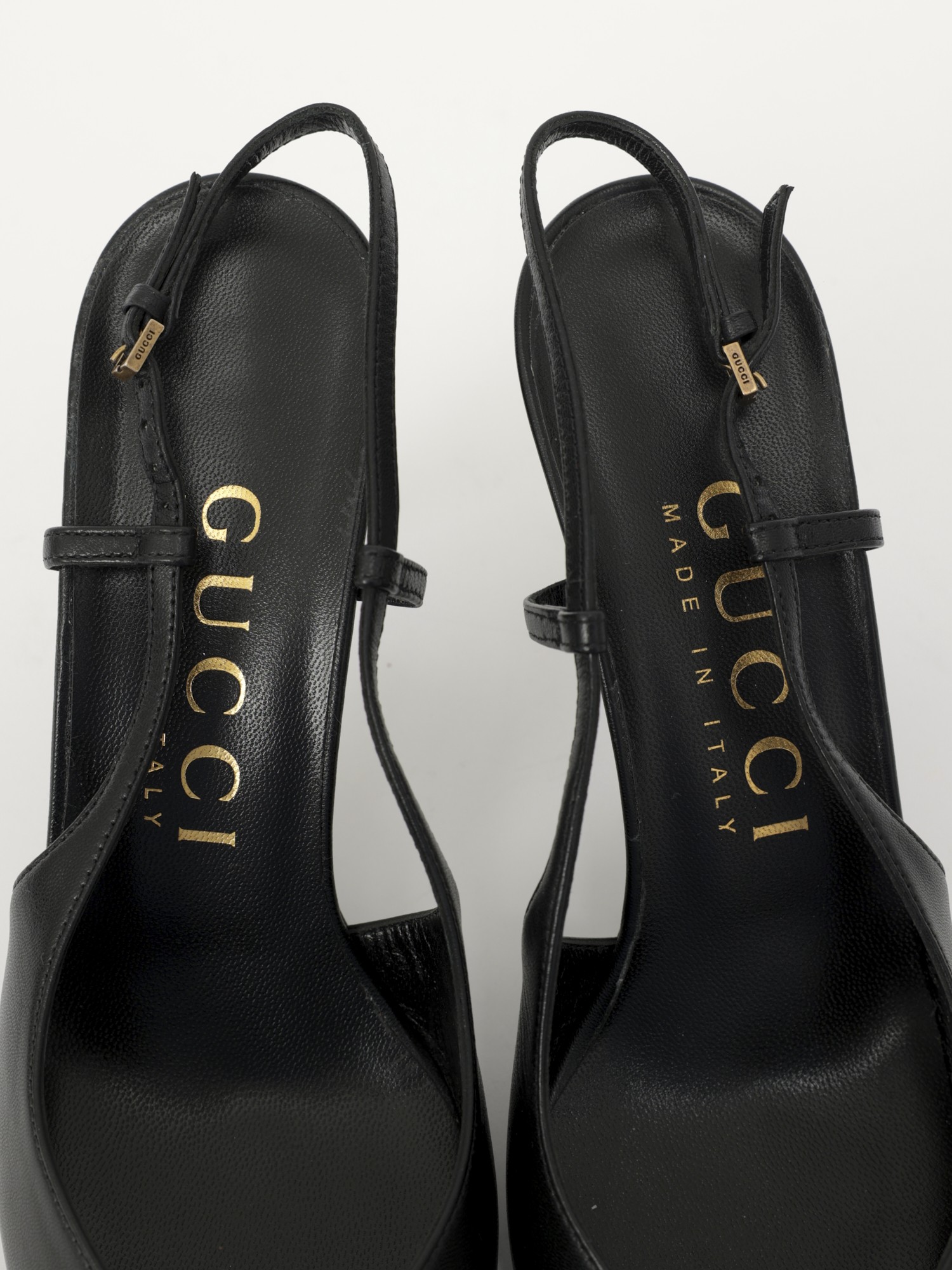 Gucci Shoes 37.5 7