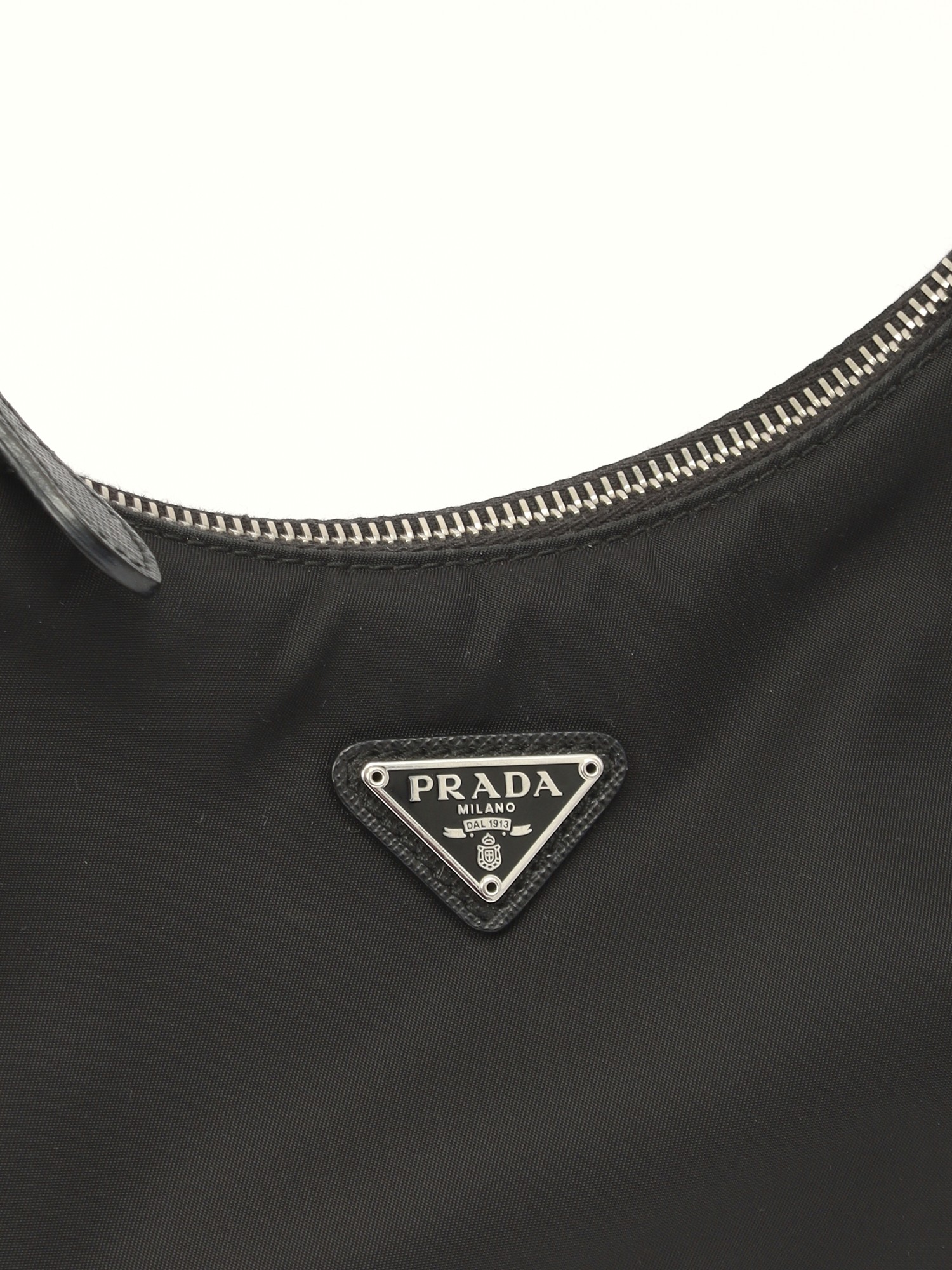 Prada Re-Edition 2005 6
