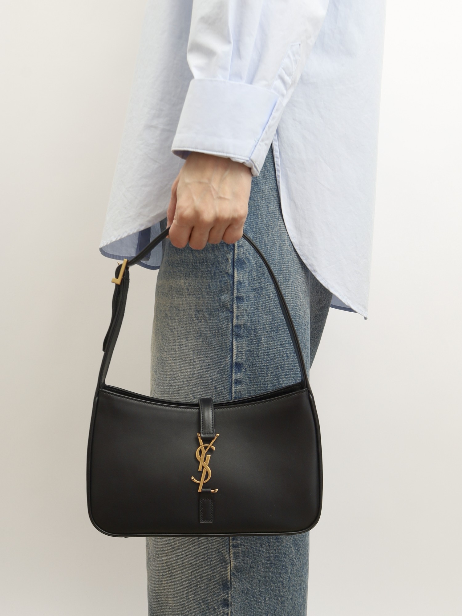 Saint Laurent Le 5 A 7 1