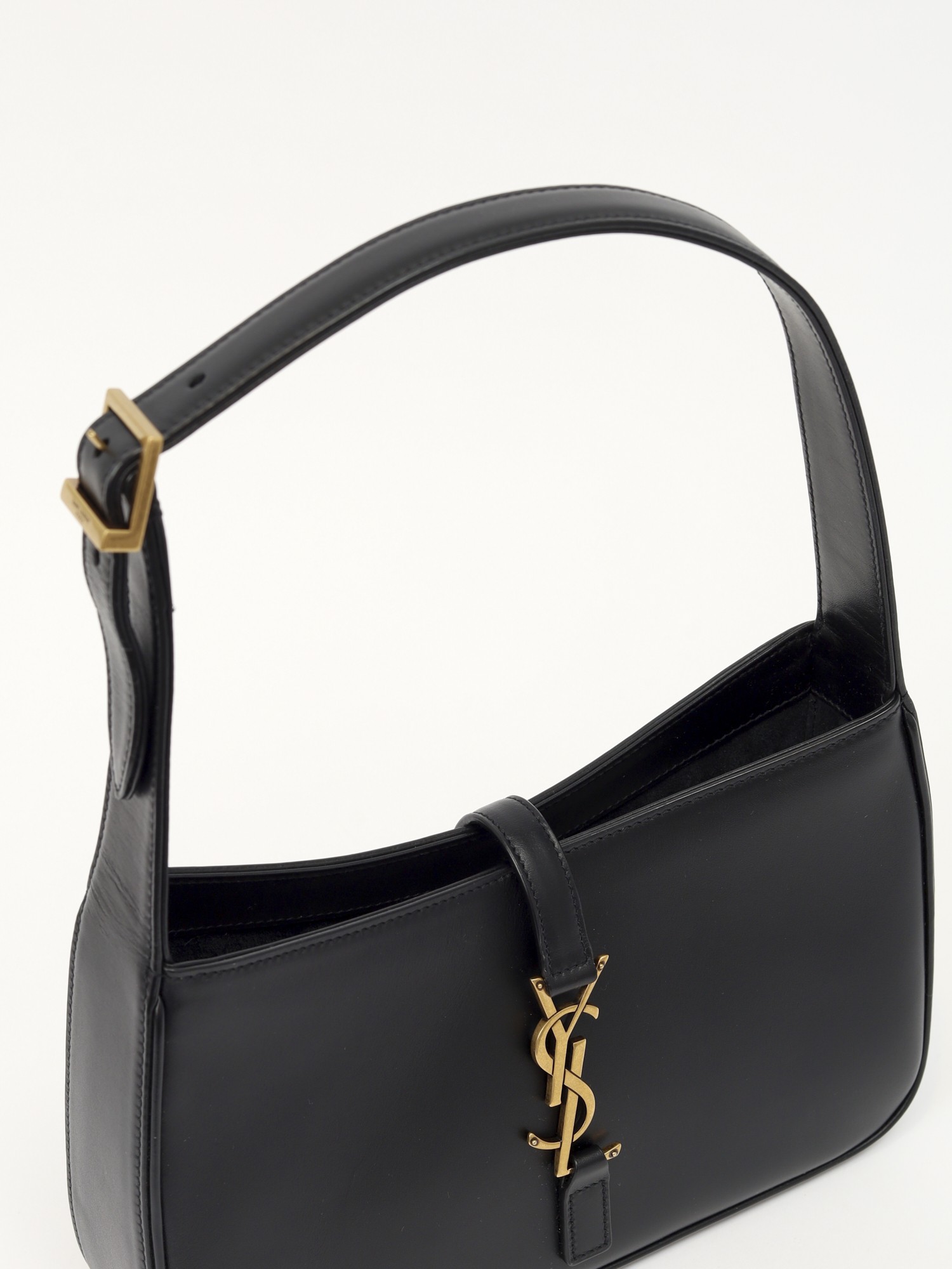 Saint Laurent Le 5 A 7 4