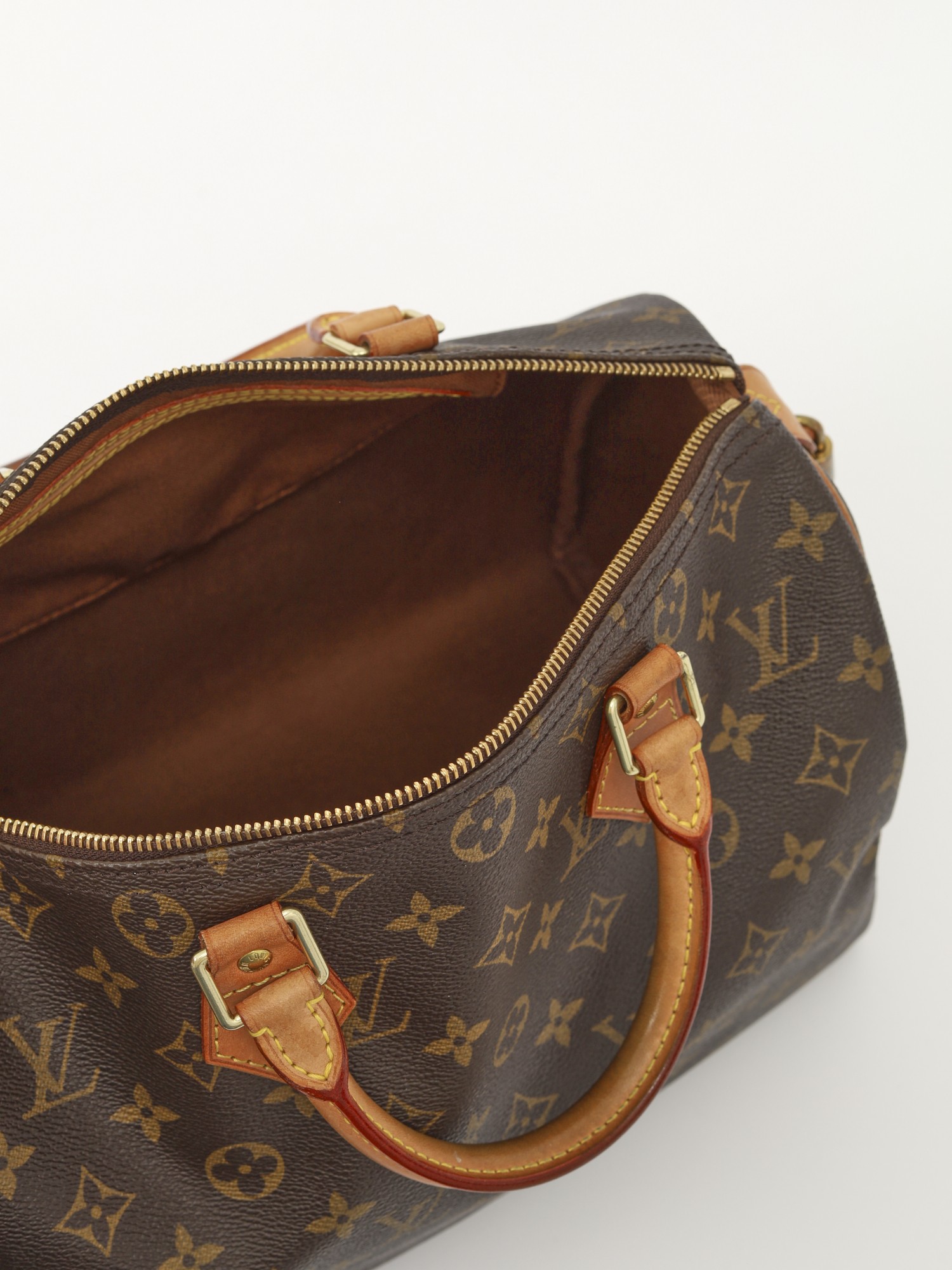 Louis Vuitton Speedy 9