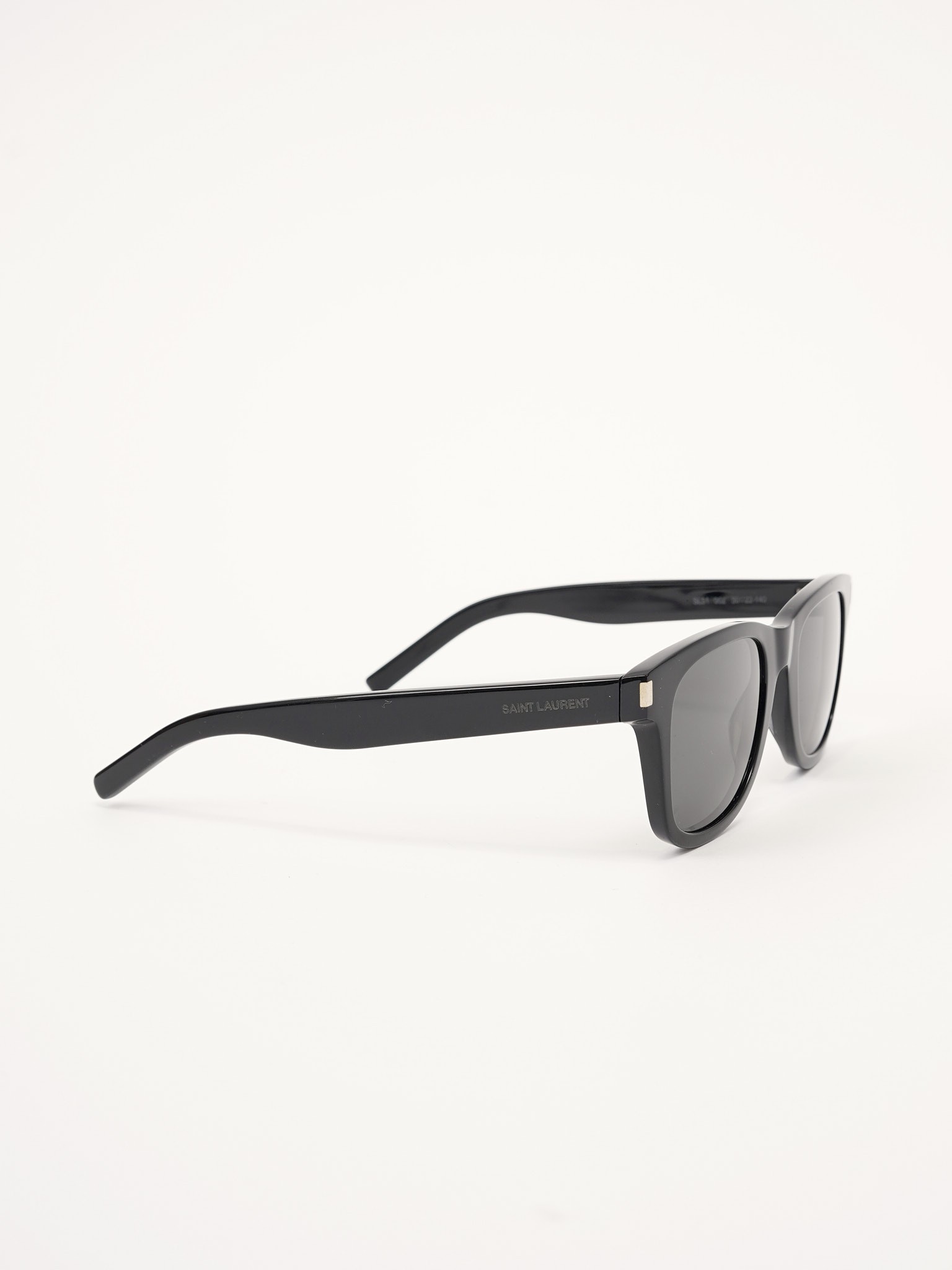 Saint Laurent None  3