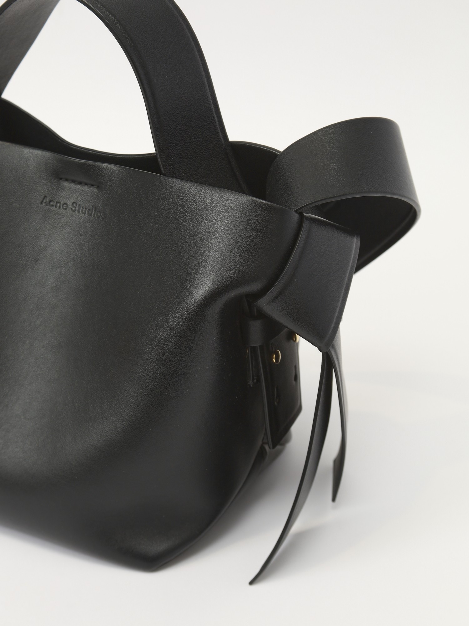 Acne Studios Musubi 7