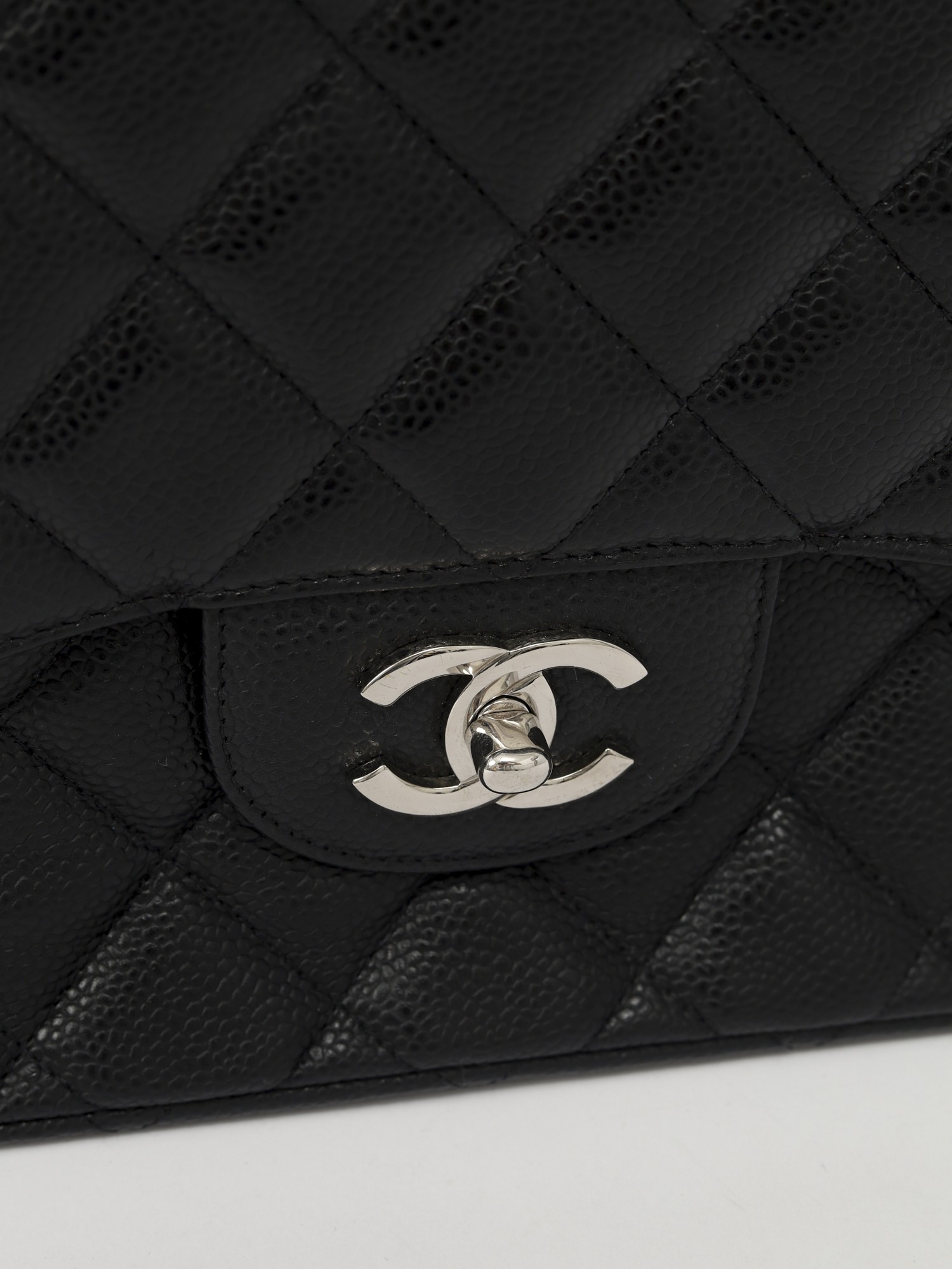 Chanel Timeless Classic 4
