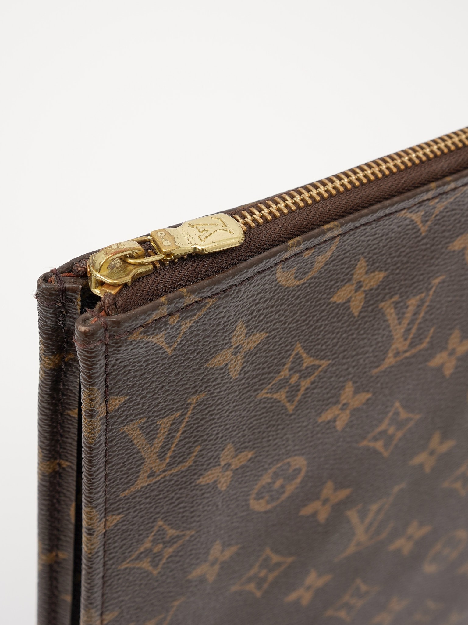 Louis Vuitton Case 7