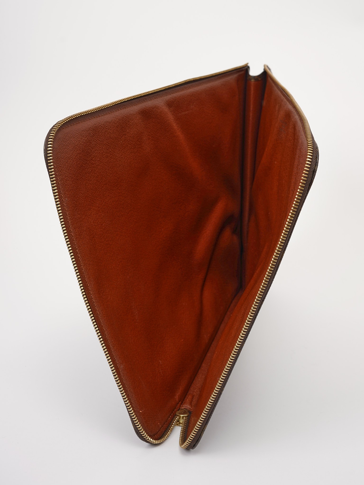 Louis Vuitton Case 8