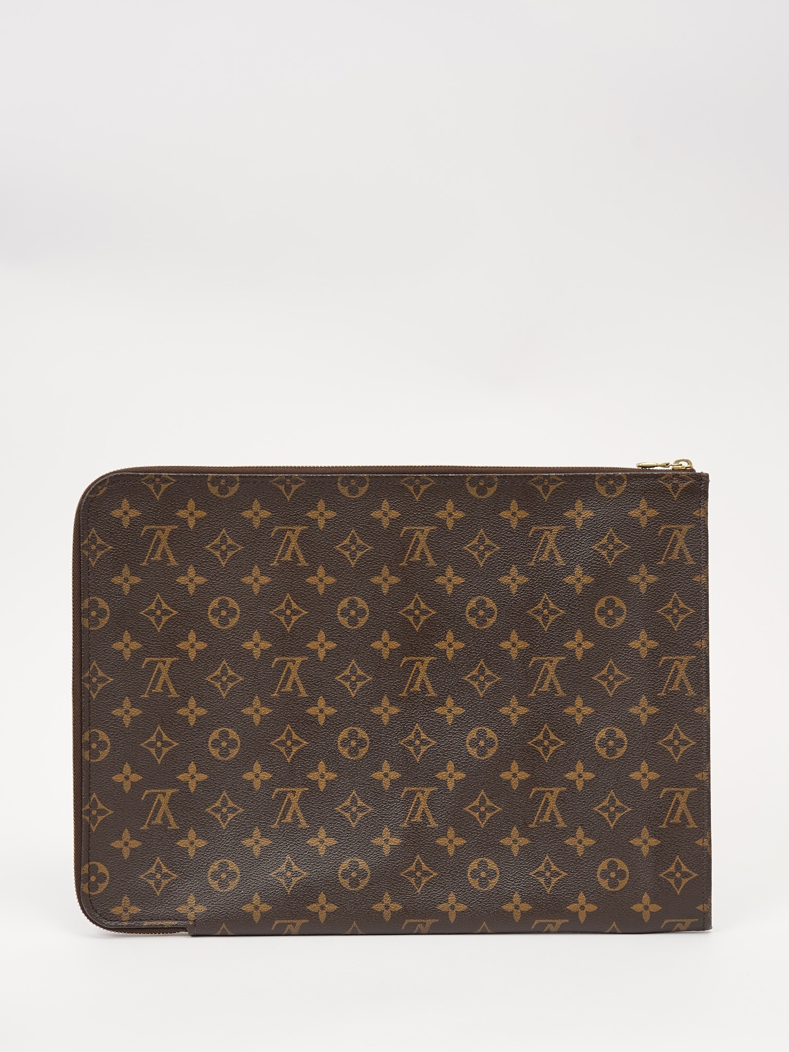 Louis Vuitton Case 3