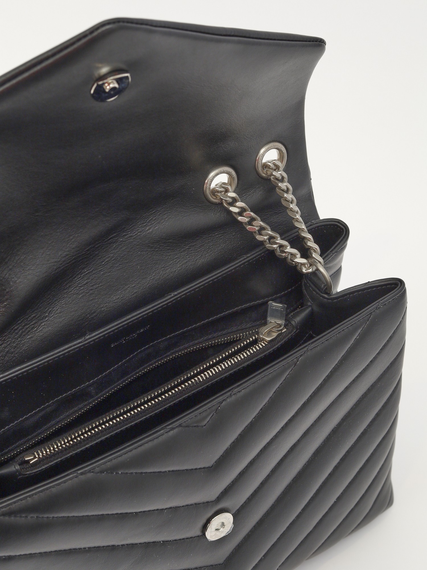 Saint Laurent Loulou 8