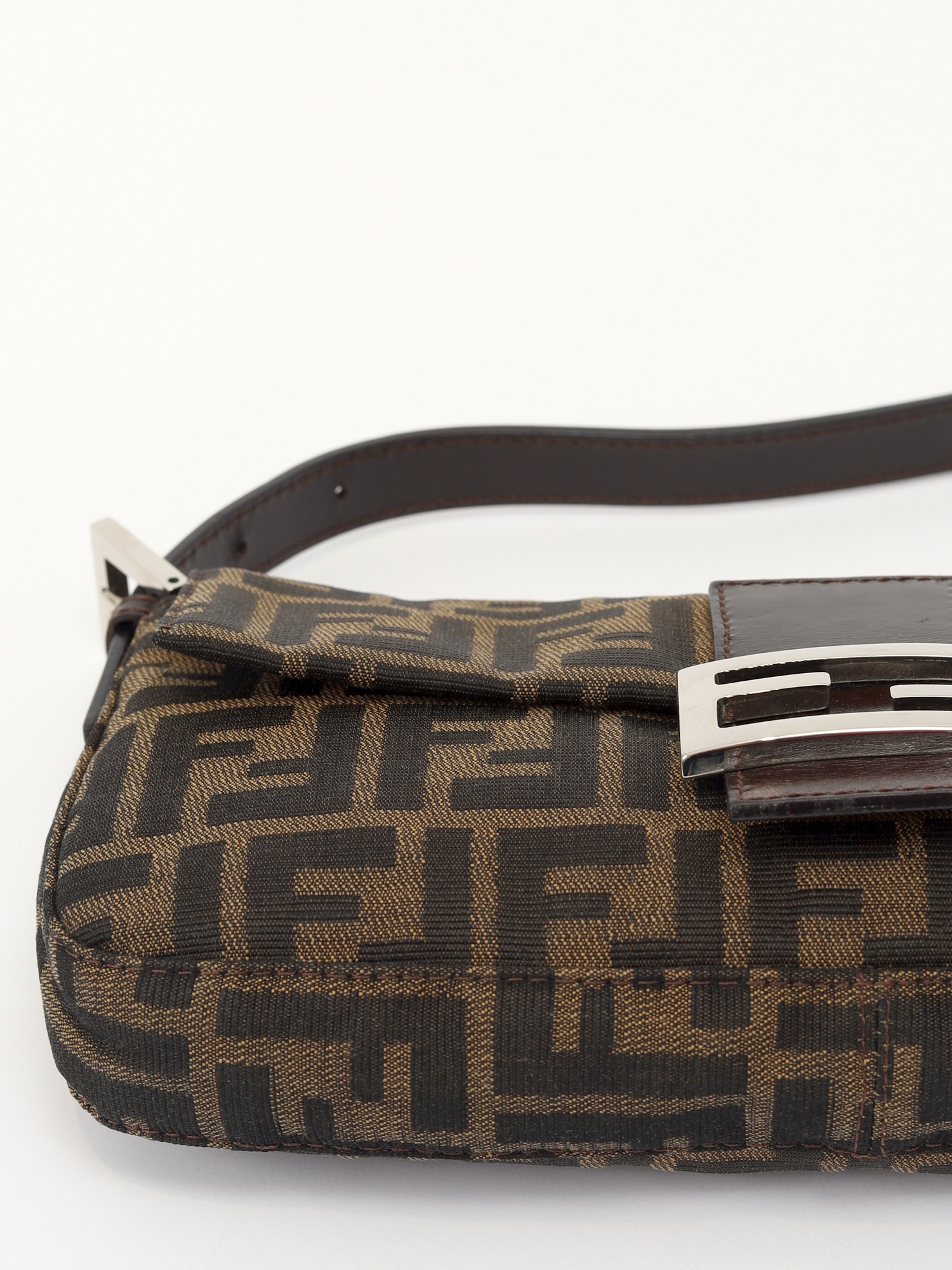 Fendi Baguette  8
