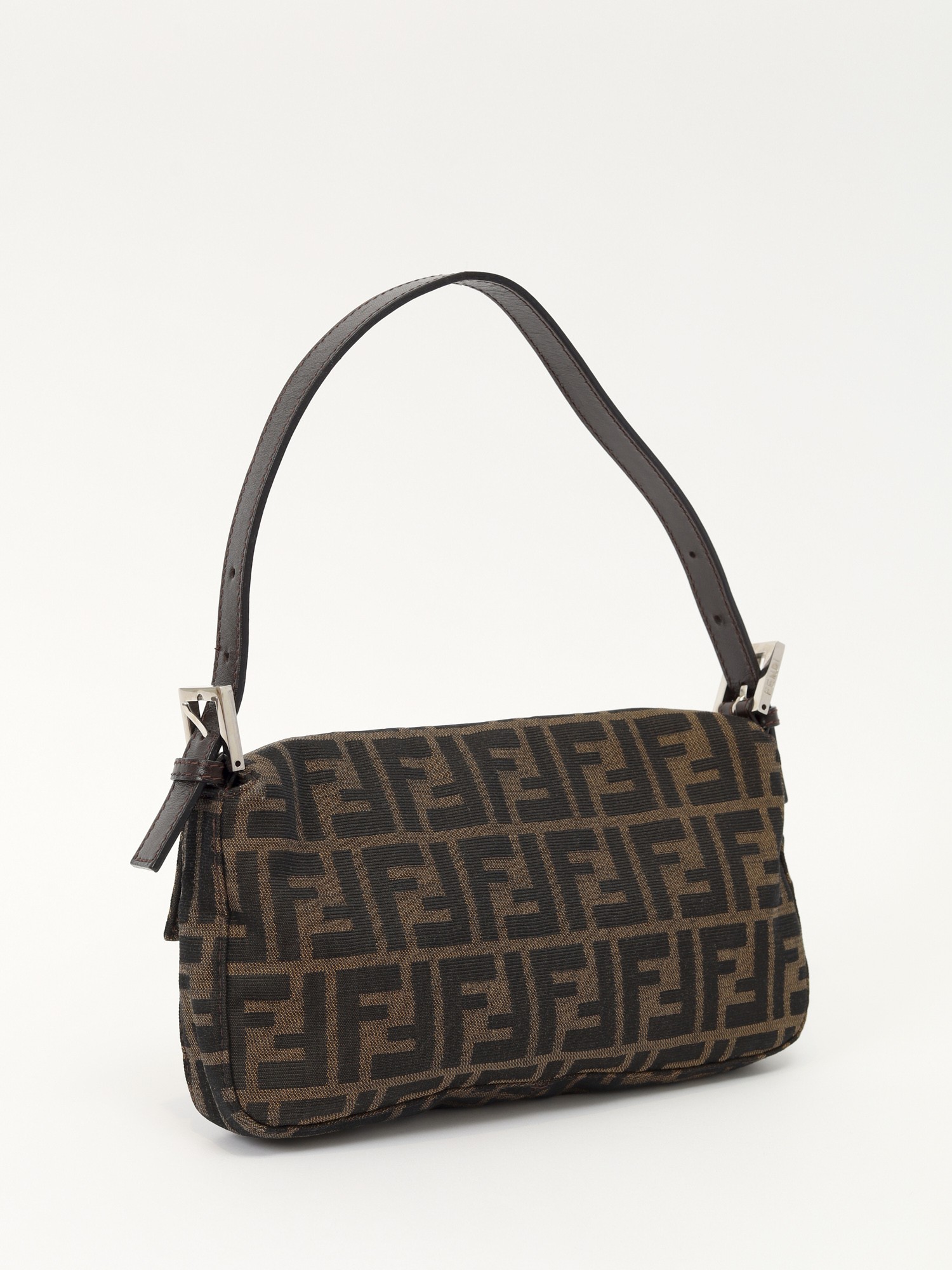 Fendi Baguette  3