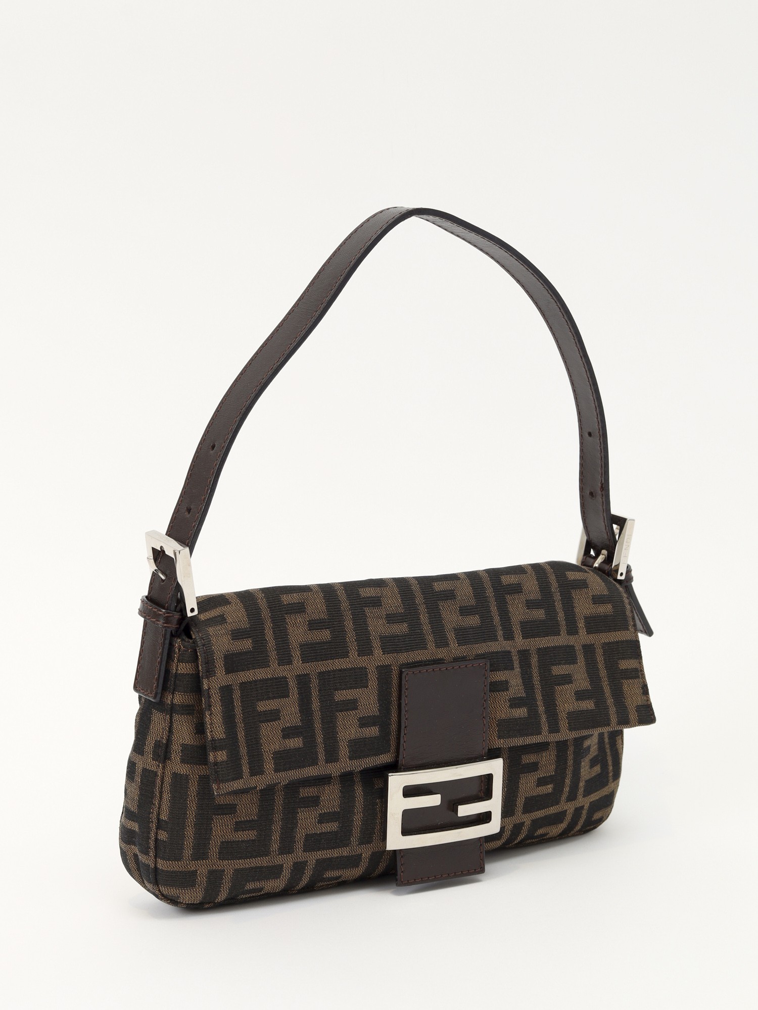 Fendi Baguette  2