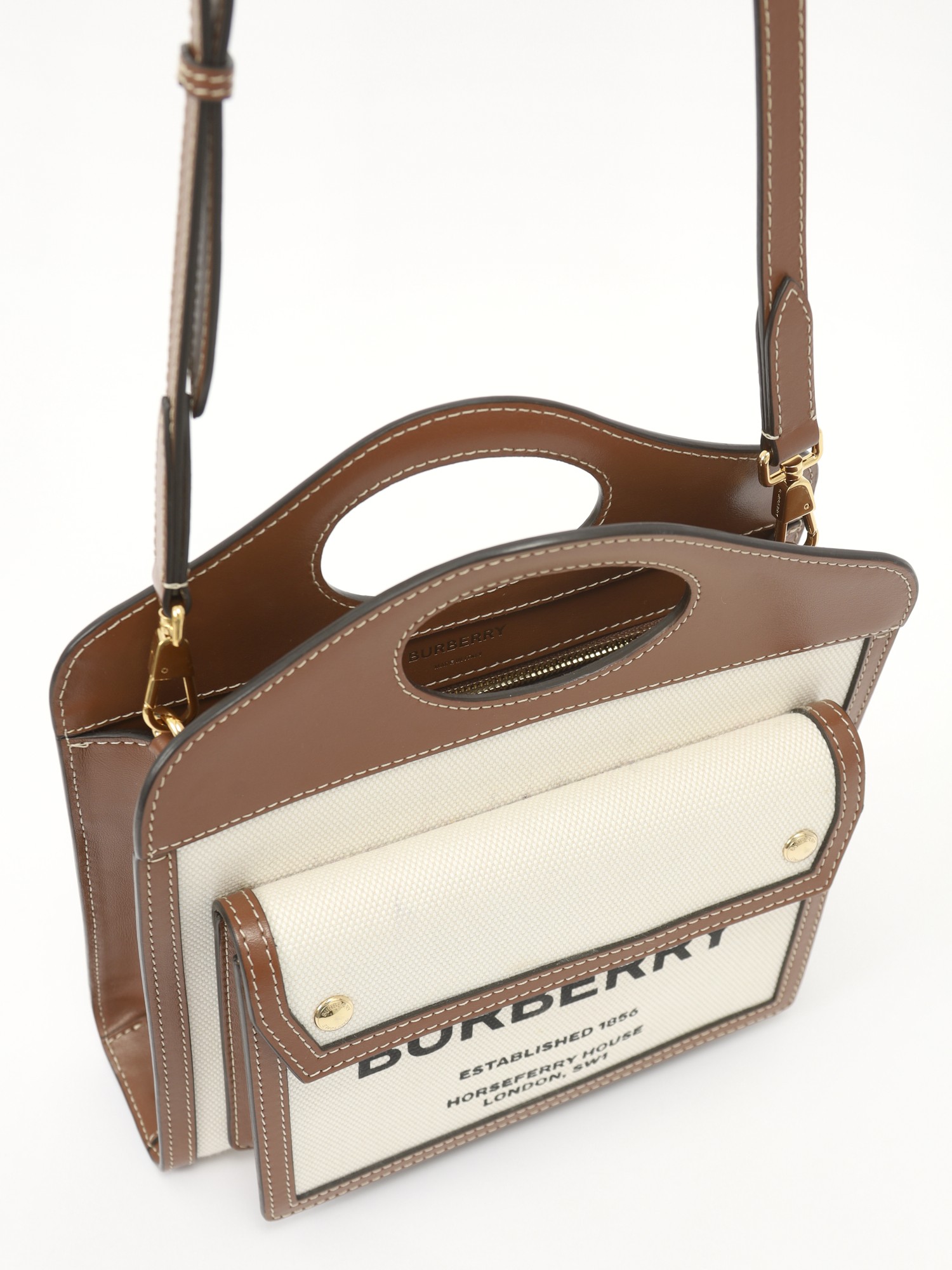 Burberry Pocket 4