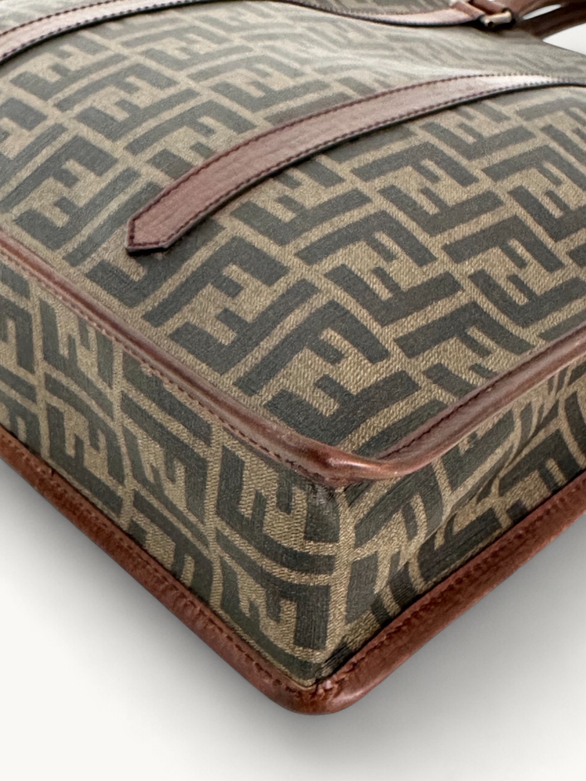 Fendi Leather Bag 6