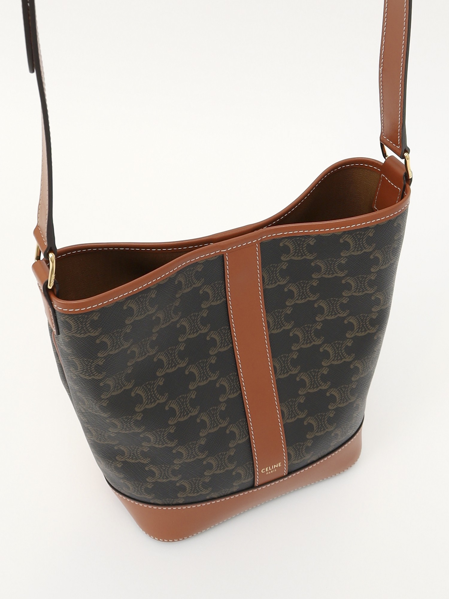Celine Bucket 4
