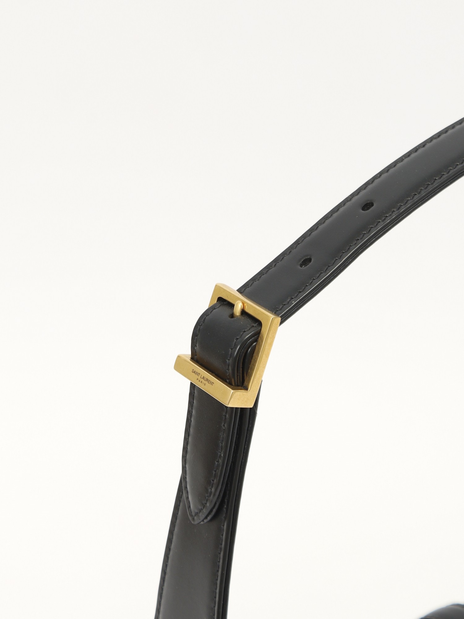 Saint Laurent Le 5 A 7 6