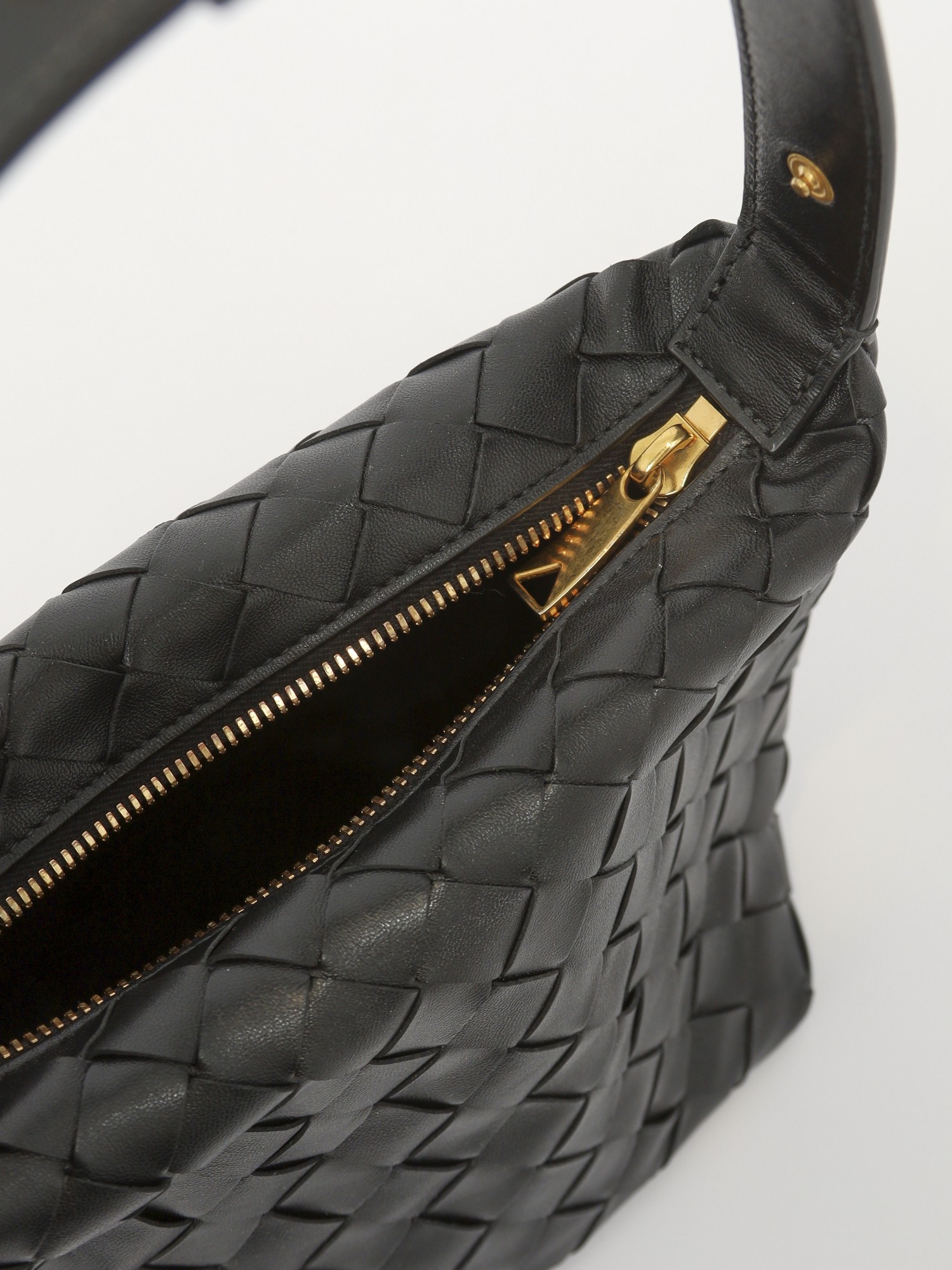Bottega Veneta Wallace 7