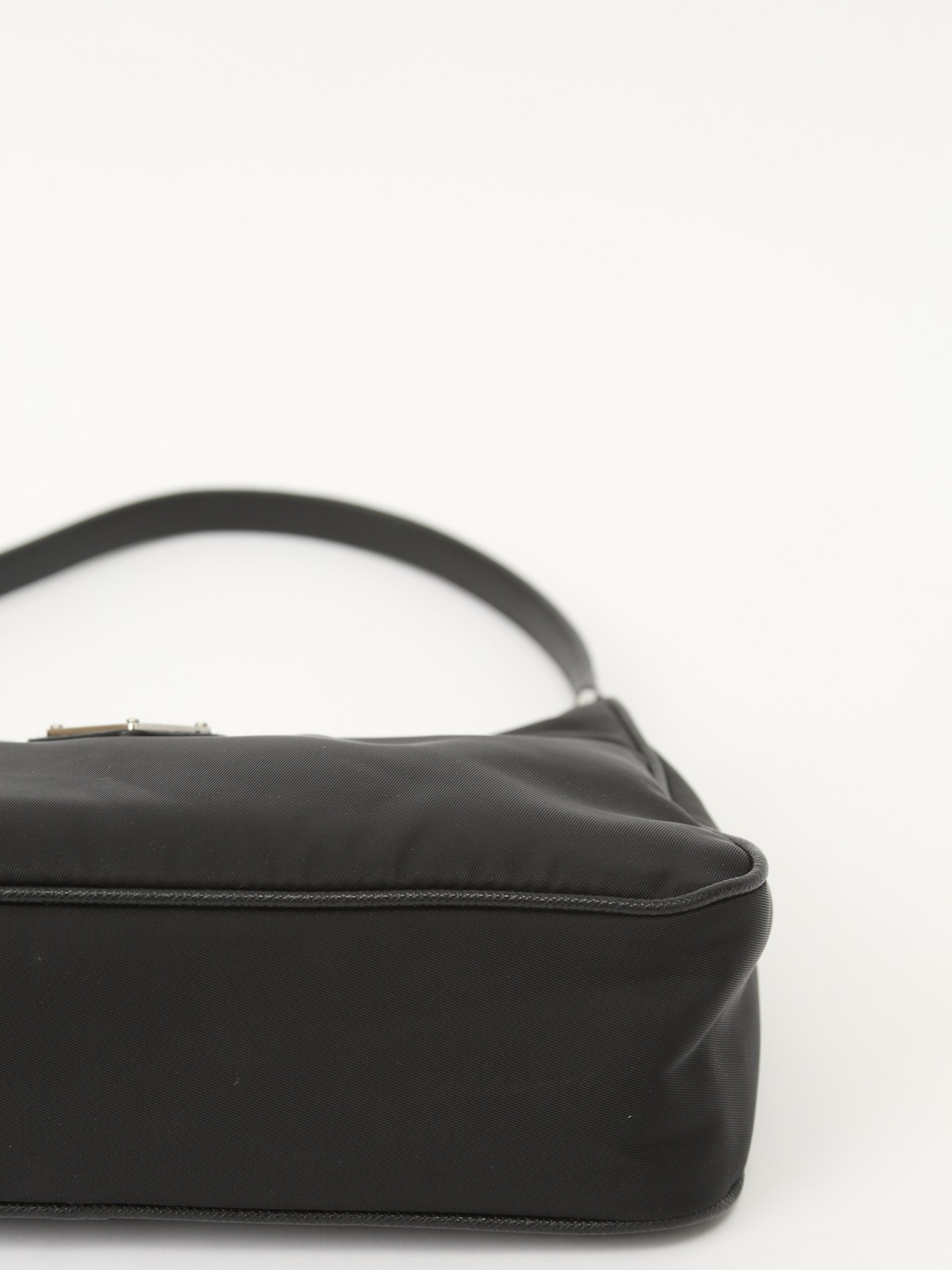 Prada Re-Edition 2005  8