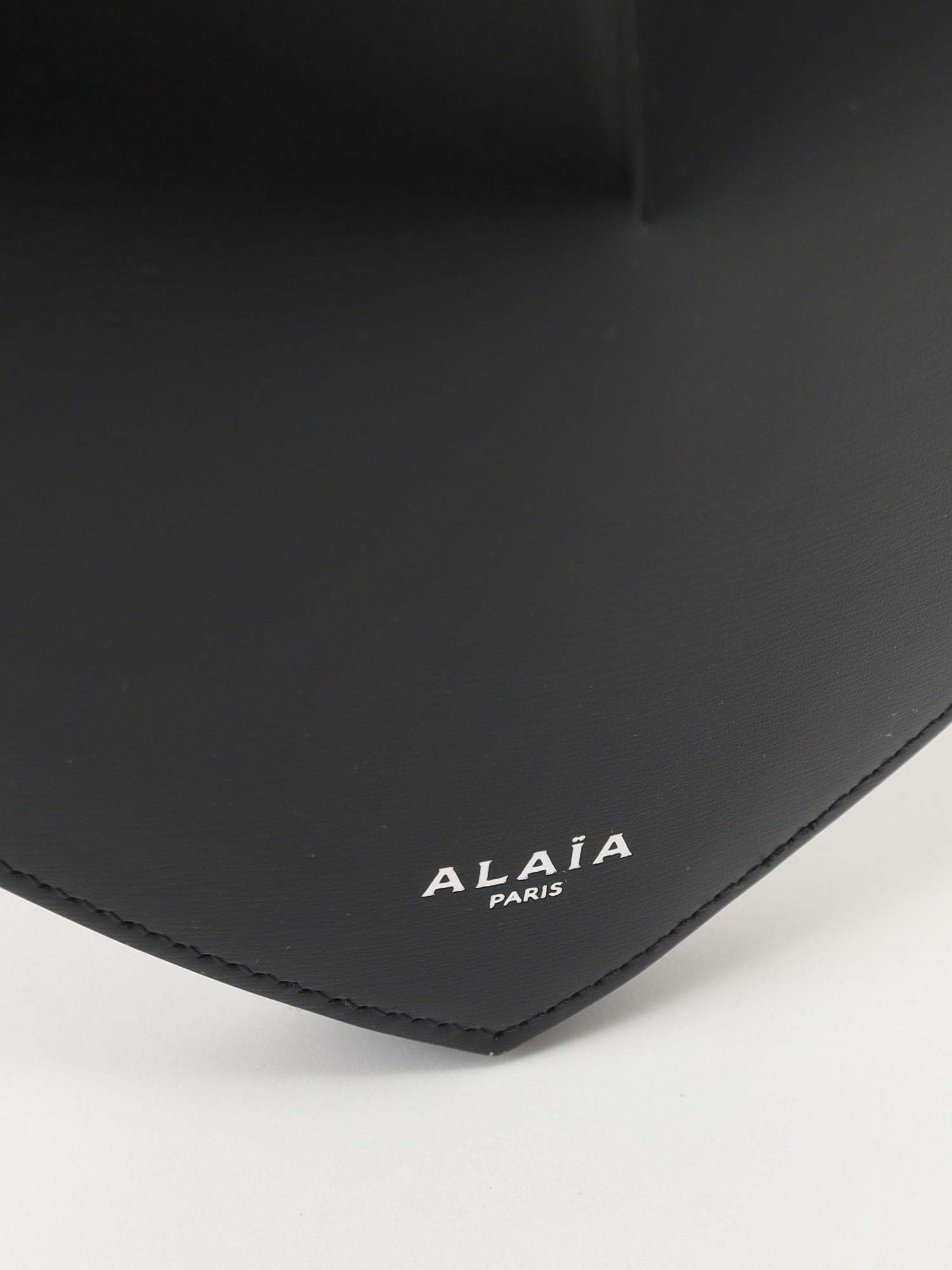 Alaia Le Cœur 5