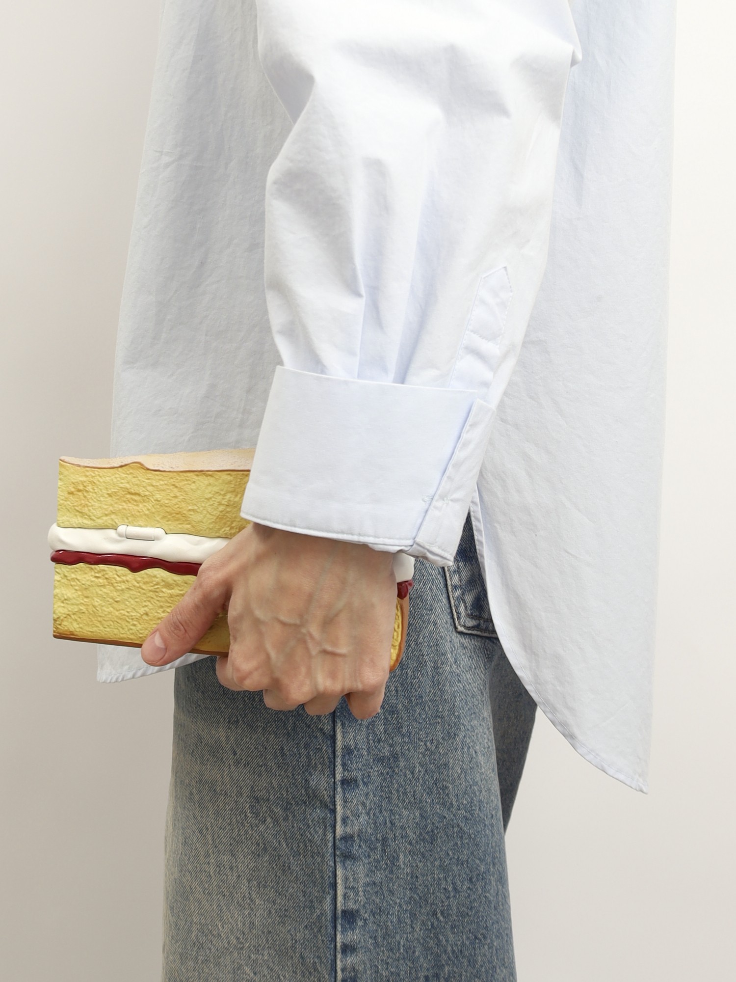 JW Anderson Victoria Sponge 1