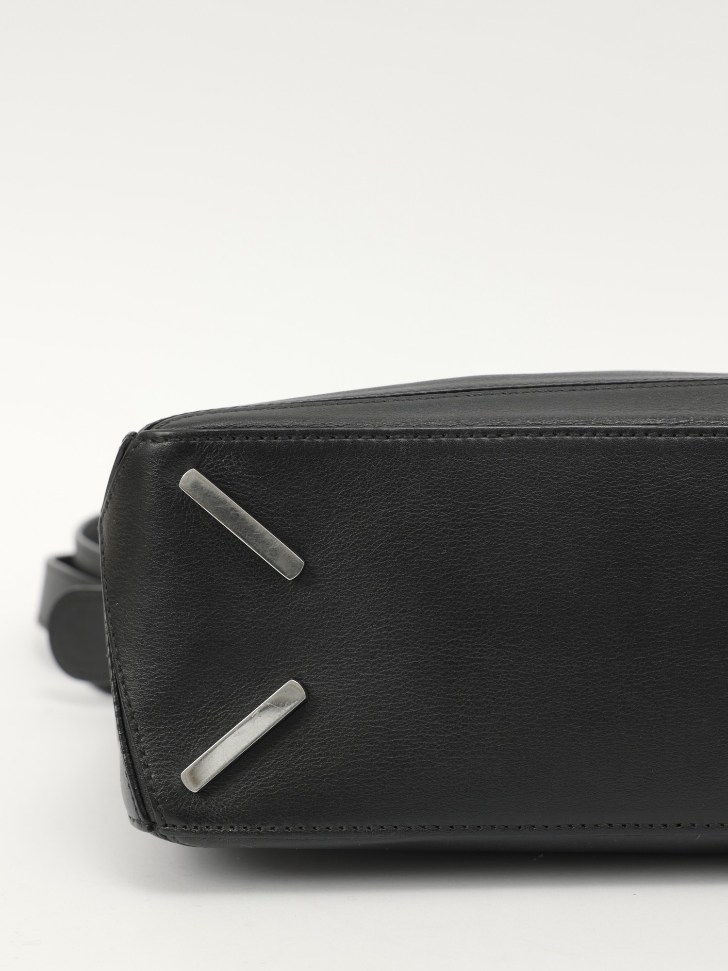Loewe Puzzle 8