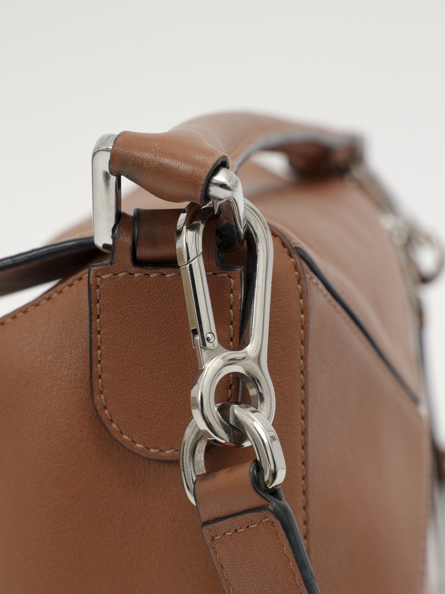 Loewe Puzzle 6